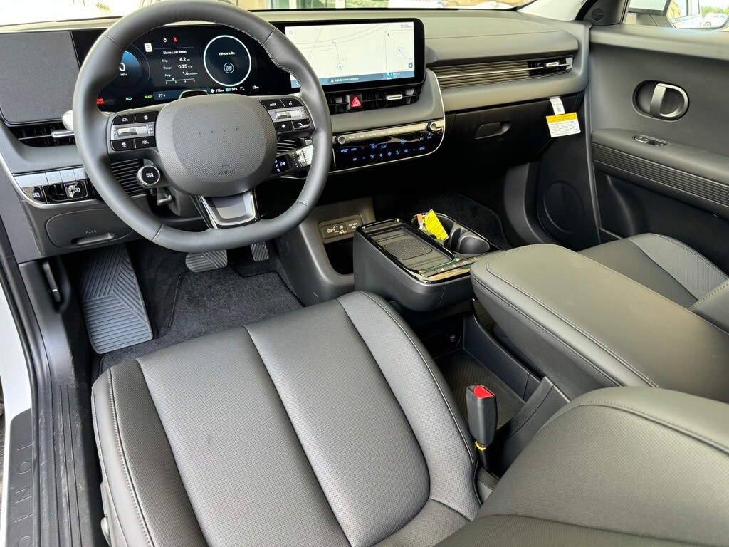 2025 Hyundai Ioniq 5 SEL photo 2