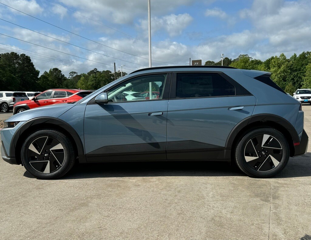 2025 Hyundai Ioniq 5 SEL photo 2