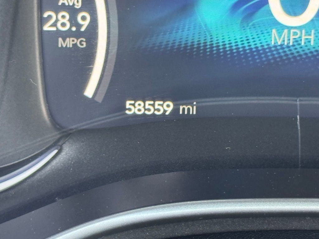Used 2024 Chrysler Pacifica Plug-In Hybrid Select Van Passenger Van