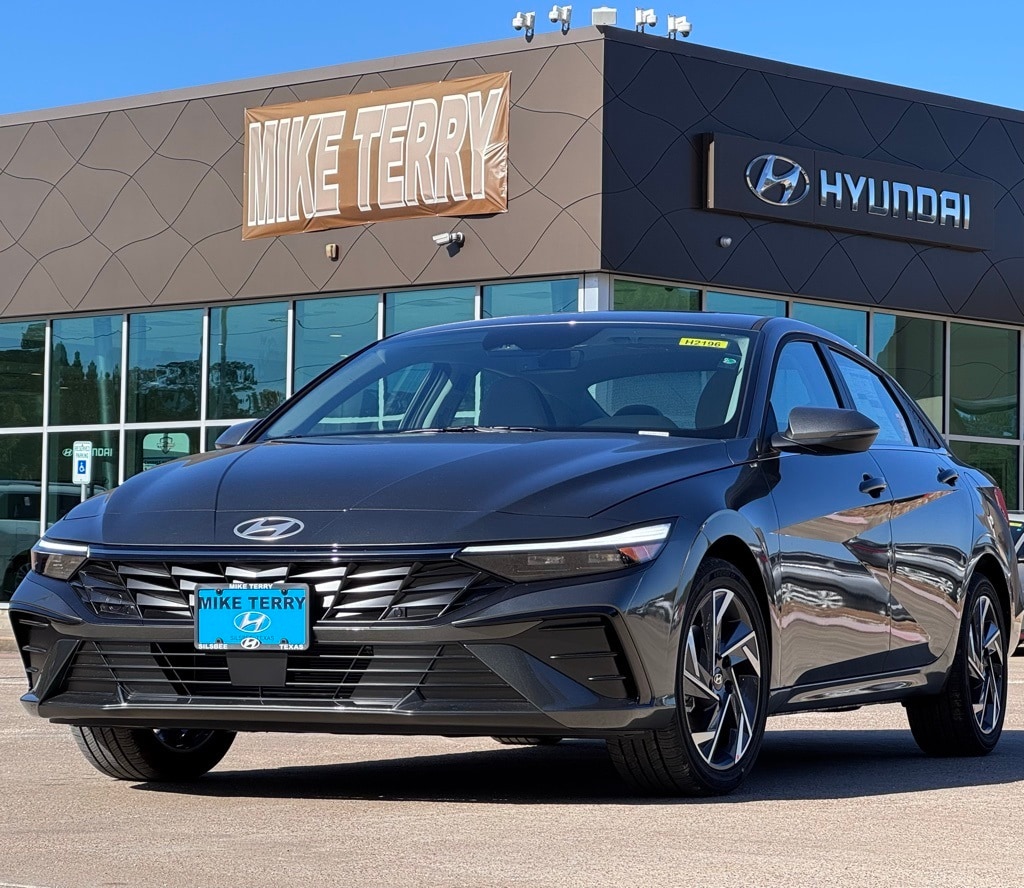 2026 Hyundai Elantra Limited's photo