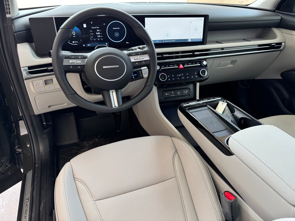 2026 Hyundai Tucson Limited photo 2