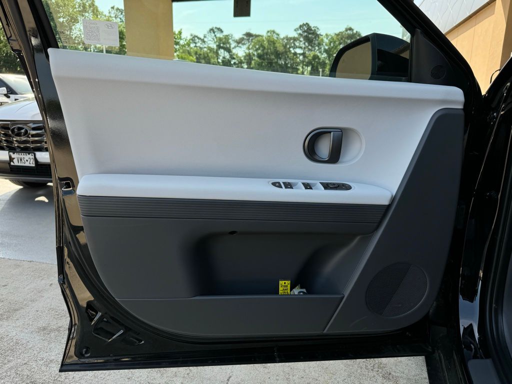 2025 Hyundai IONIQ 5 SEL - Photo 20