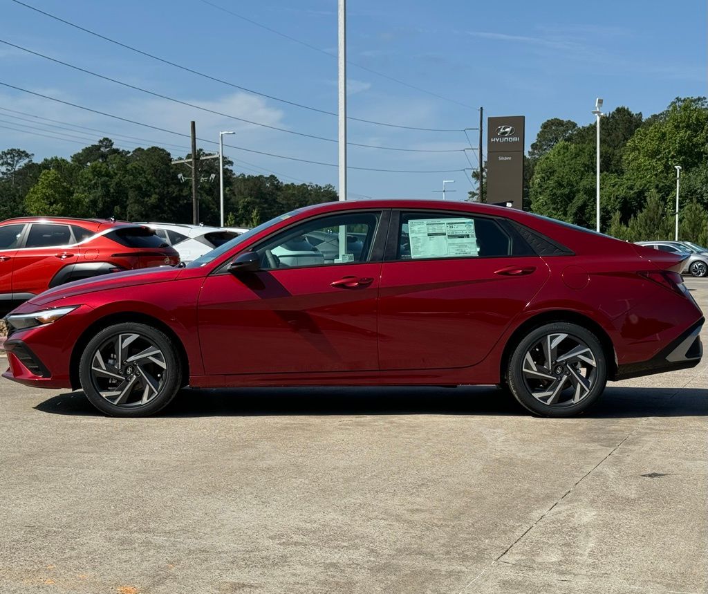 2025 Hyundai Elantra SEL - Photo 9