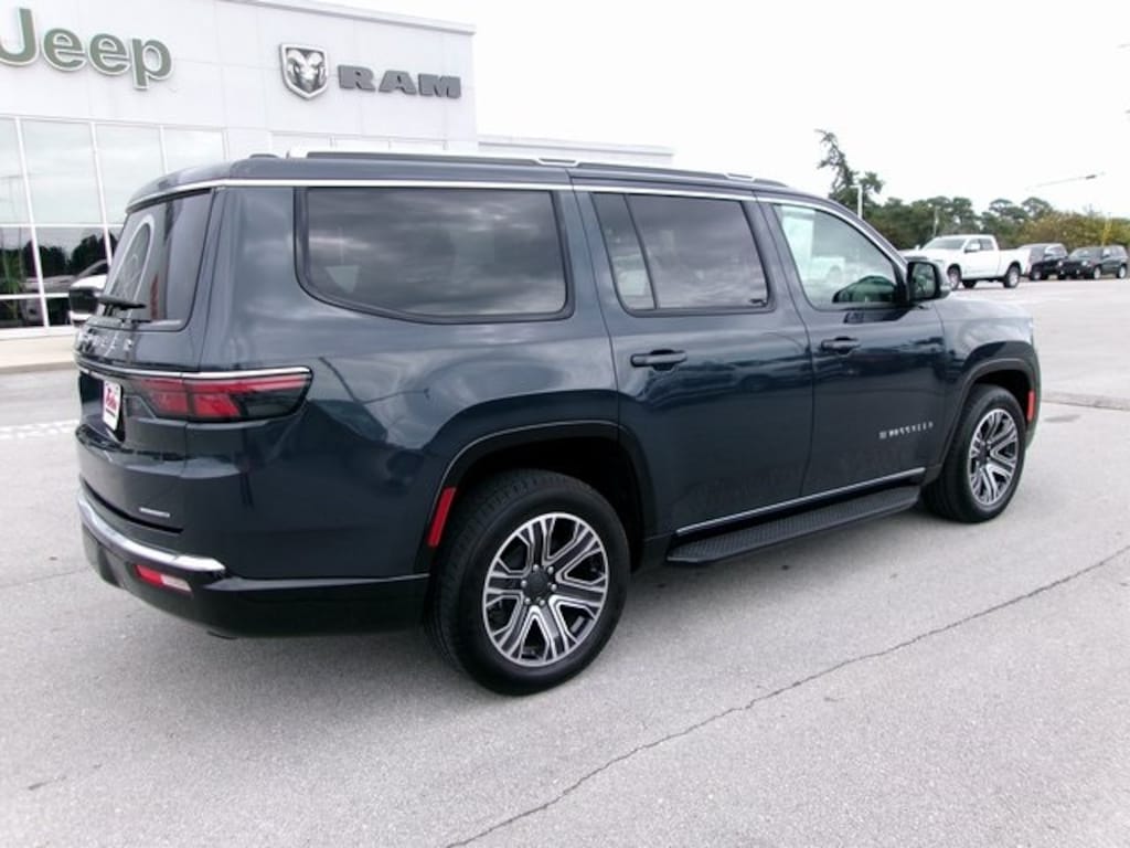 Used 2024 Jeep Wagoneer Series II SUV