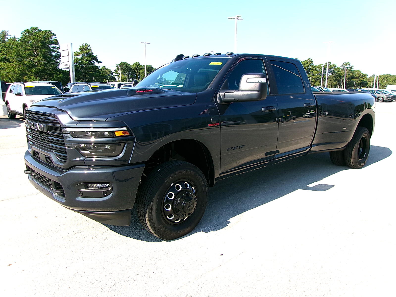 2026 Ram 3500 LARAMIE CREW CAB 4X4 8' BOX Pickup