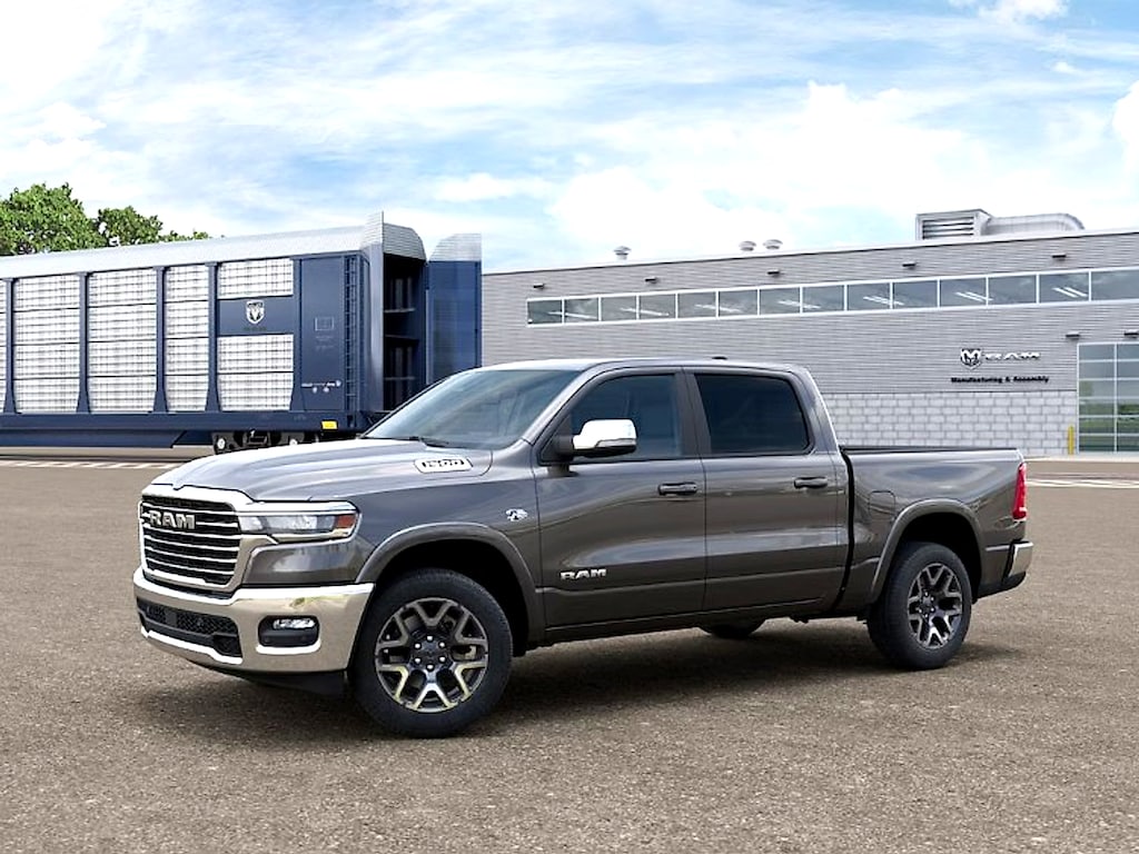 New 2026 Ram 1500 LARAMIE CREW CAB 4X4 5'7 BOX Pickup