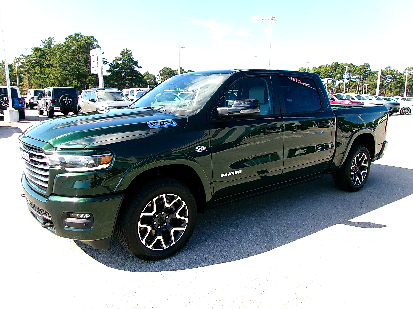 2027 Ram 1500 LARAMIE CREW CAB 4X4 5'7 BOX Pickup