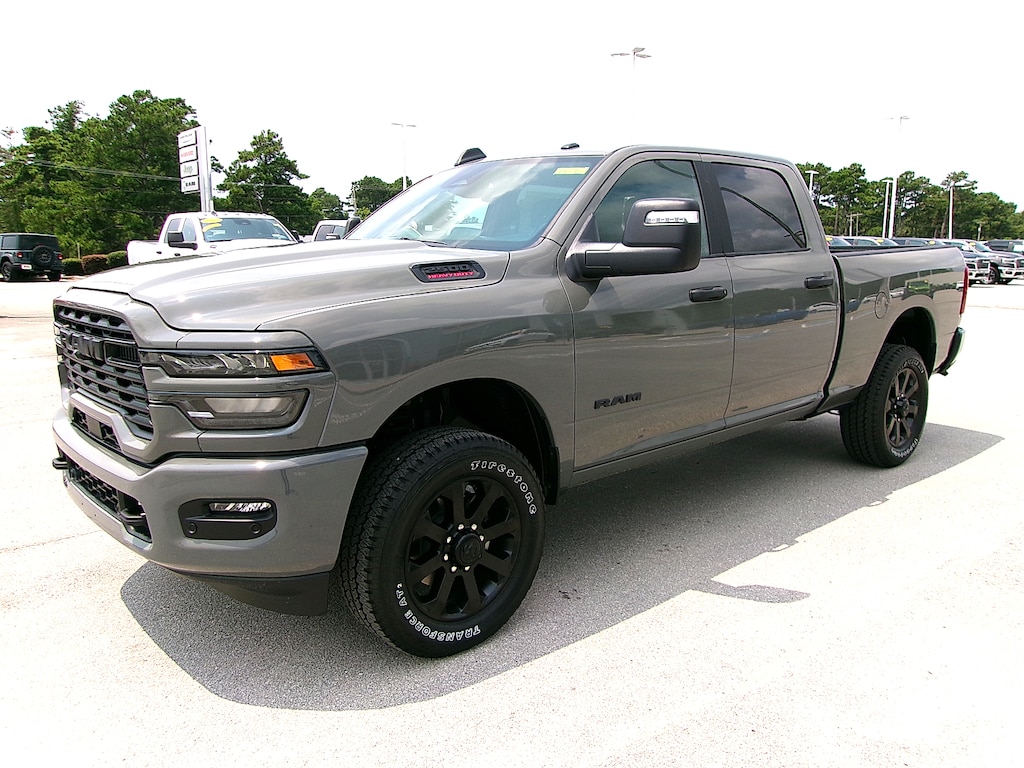 New 2026 Ram 2500 BIG HORN CREW CAB 4X4 6'4 BOX Pickup
