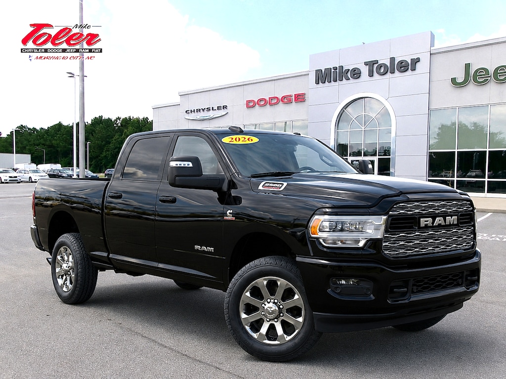 New 2026 Ram 2500 BIG HORN CREW CAB 4X4 6'4 BOX Pickup