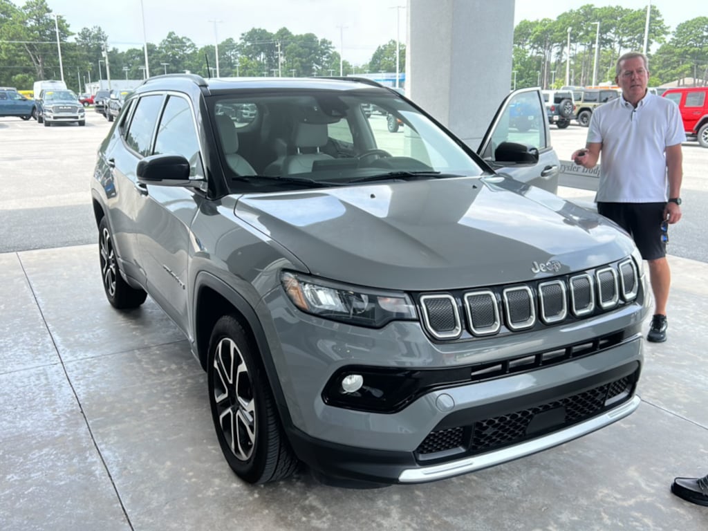Used 2022 Jeep Compass Limited 4x4