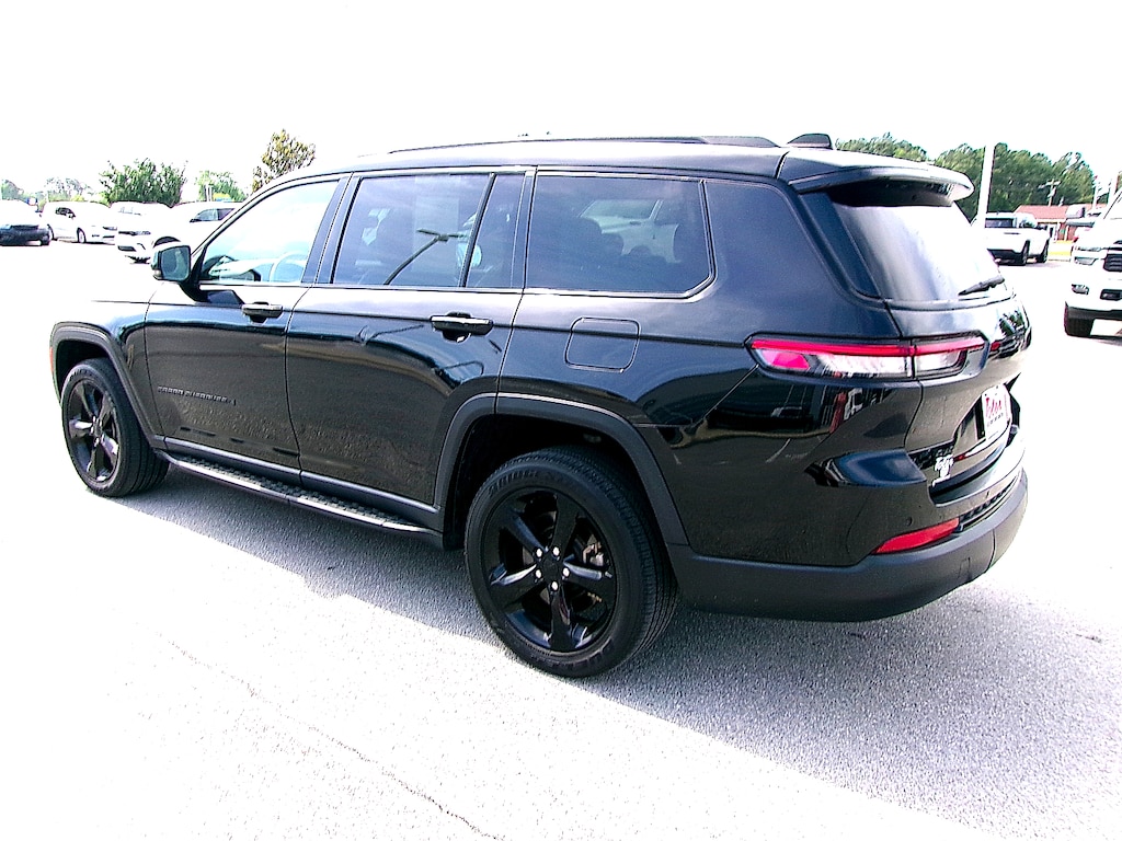 Used 2023 Jeep Grand Cherokee L Altitude 4x4