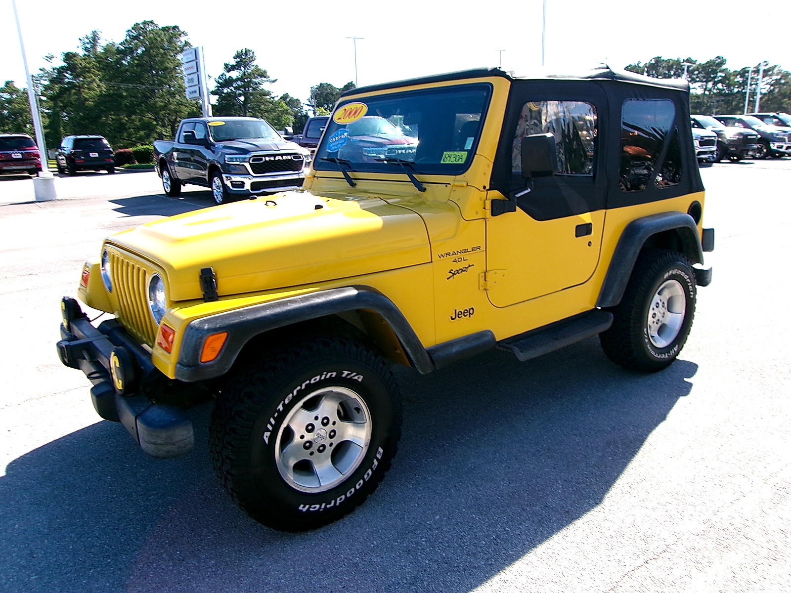 Used 2000 Jeep Wrangler SPORT with VIN 1J4FA49S8YP783732 for sale in Morehead City, NC