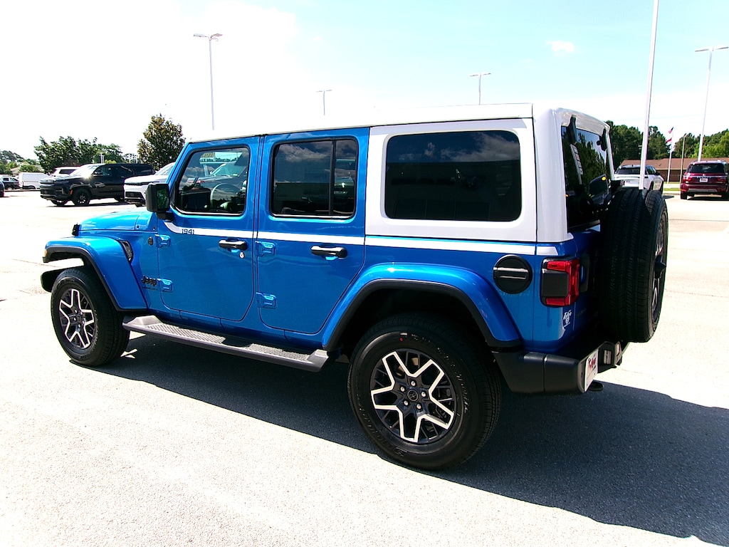 New 2026 Jeep Wrangler 4-DOOR SAHARA Sport Utility