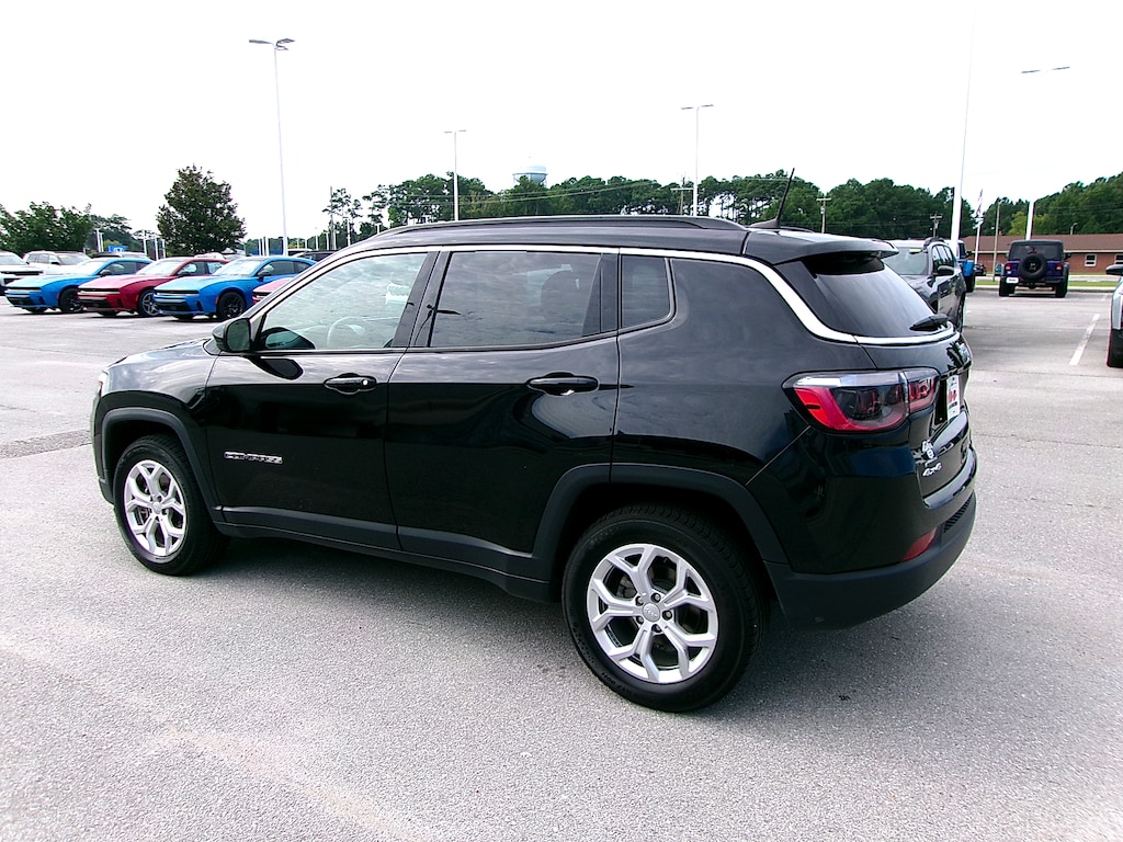 Used 2024 Jeep Compass Latitude 4x4