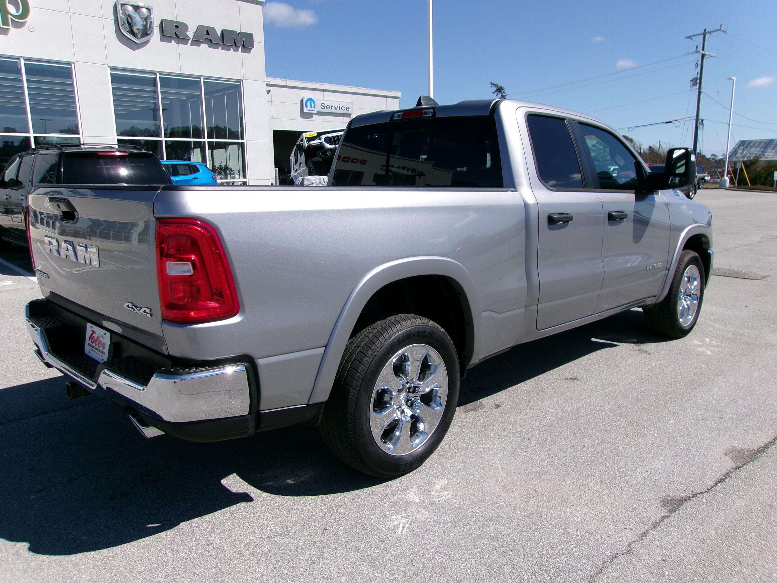 2025 Ram 1500 Big Horn photo 4