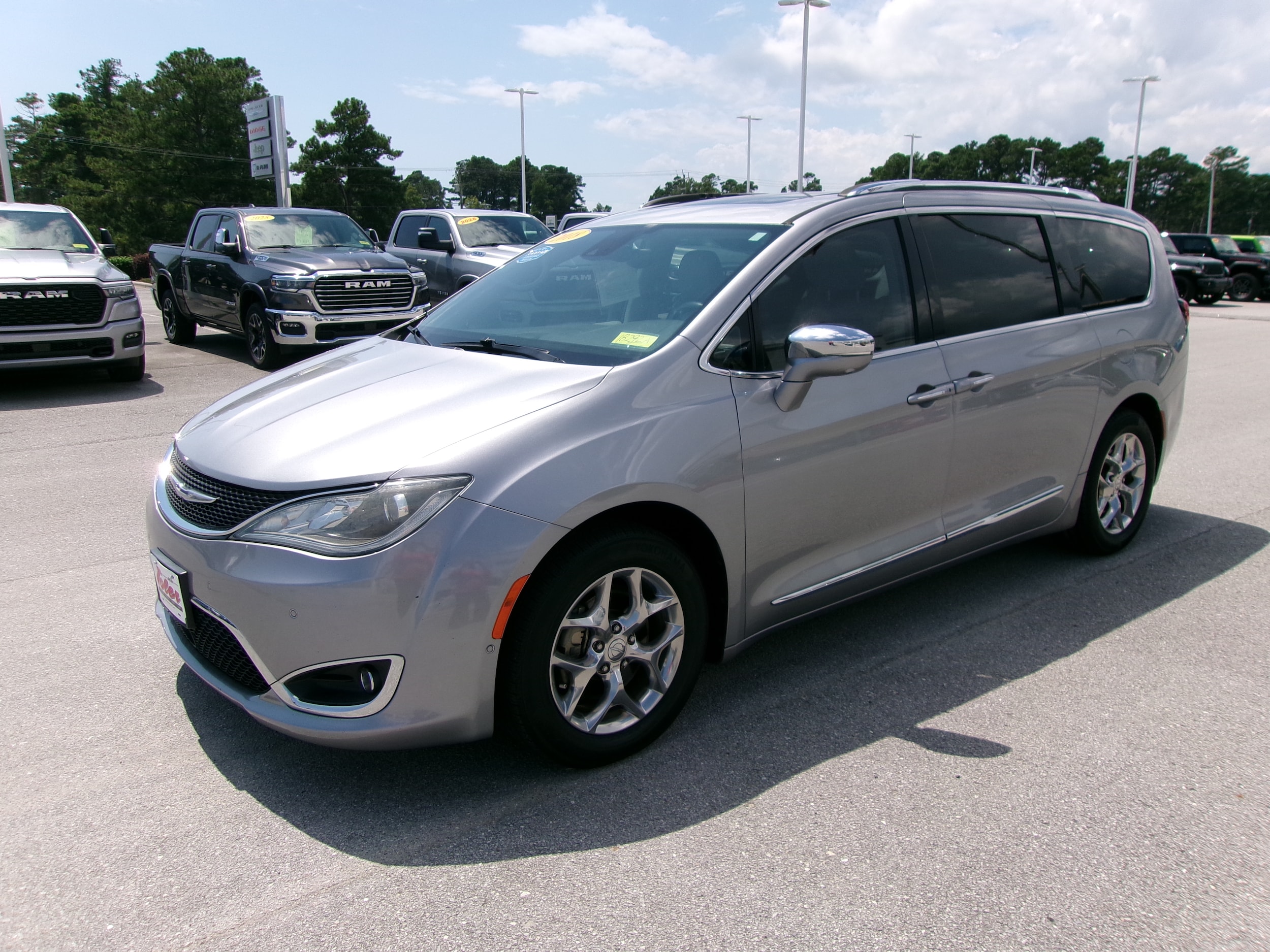 Used 2018 Chrysler Pacifica Limited with VIN 2C4RC1GG3JR154393 for sale in Morehead City, NC