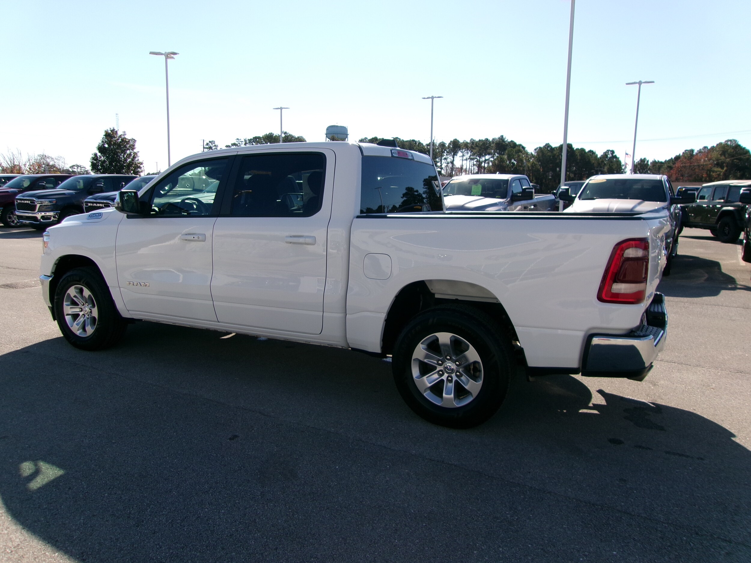 2024 Ram 1500 Laramie photo 2