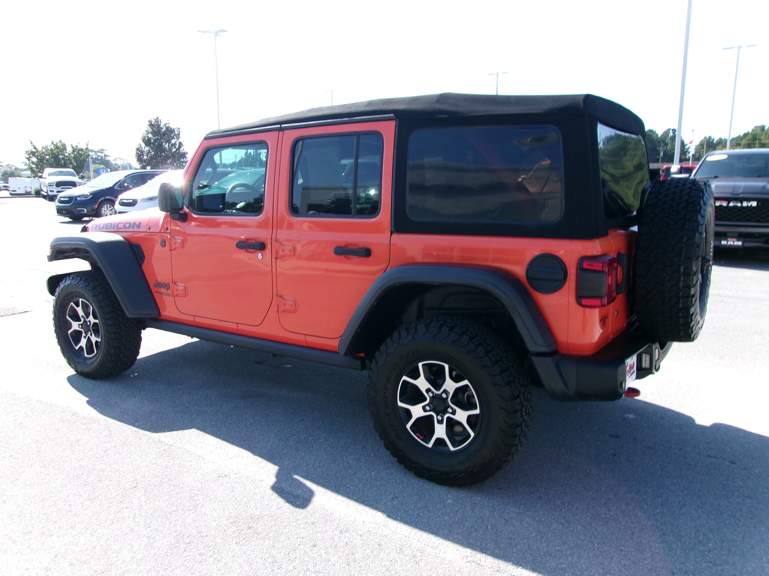 2019 Jeep Wrangler Unlimited Rubicon photo 2