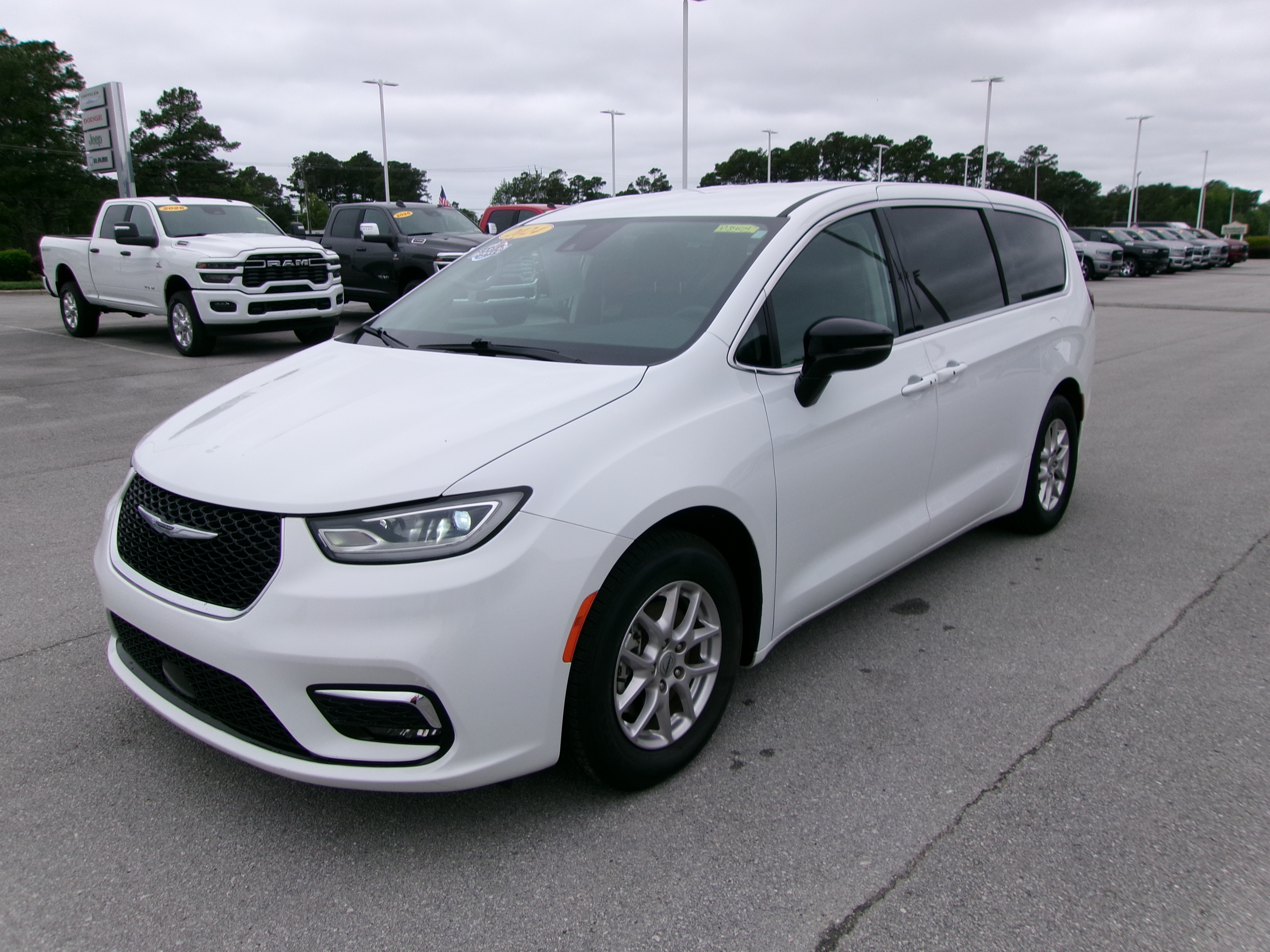 2024 Chrysler Pacifica Touring L Minivan/Van
