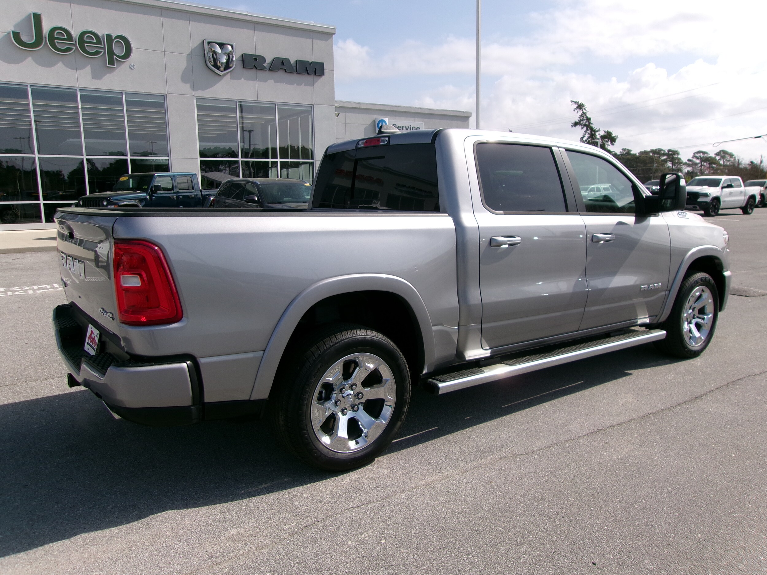 2025 Ram 1500 Big Horn photo 4