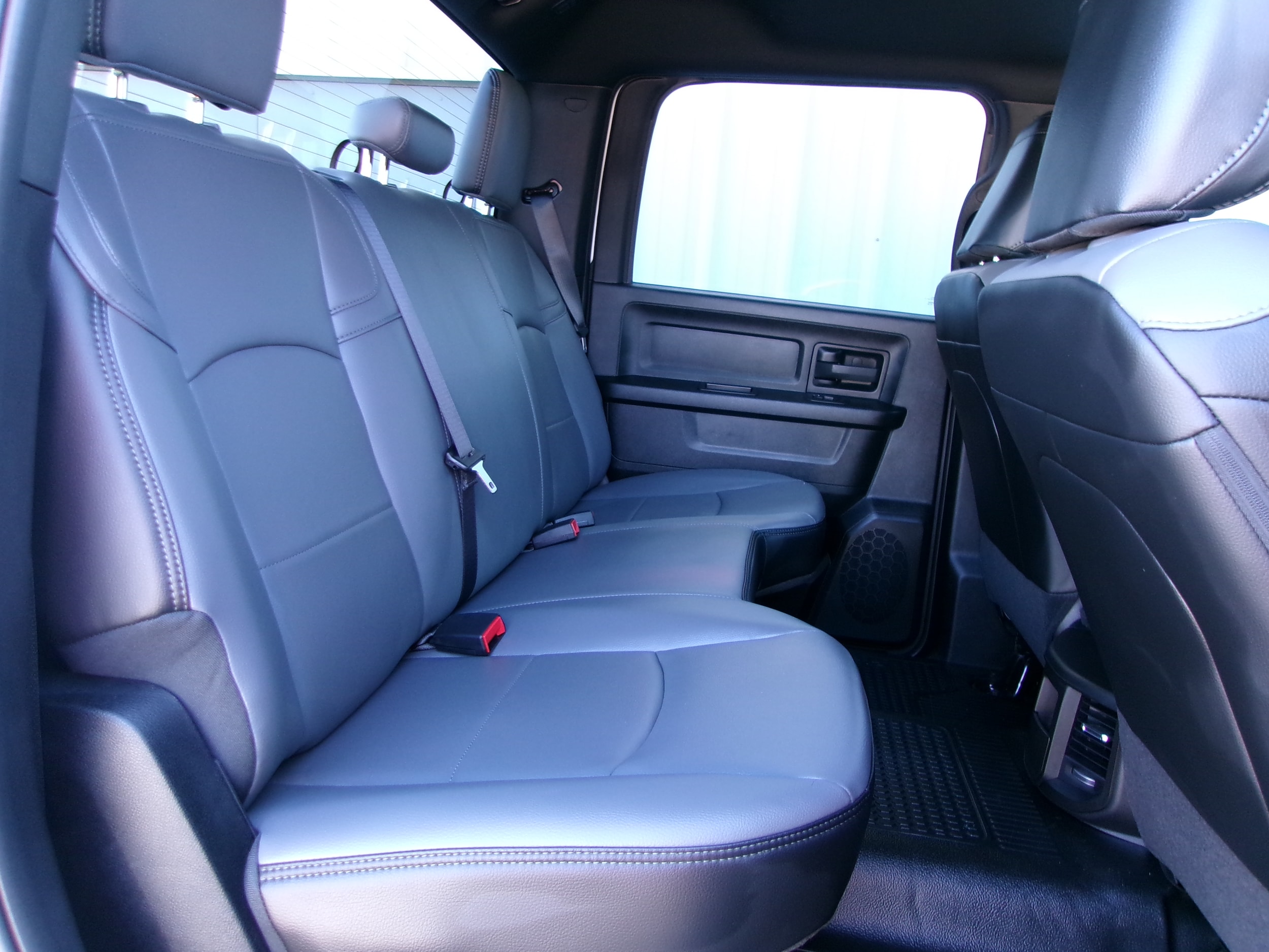 2025 RAM 3500 Tradesman - Photo 18
