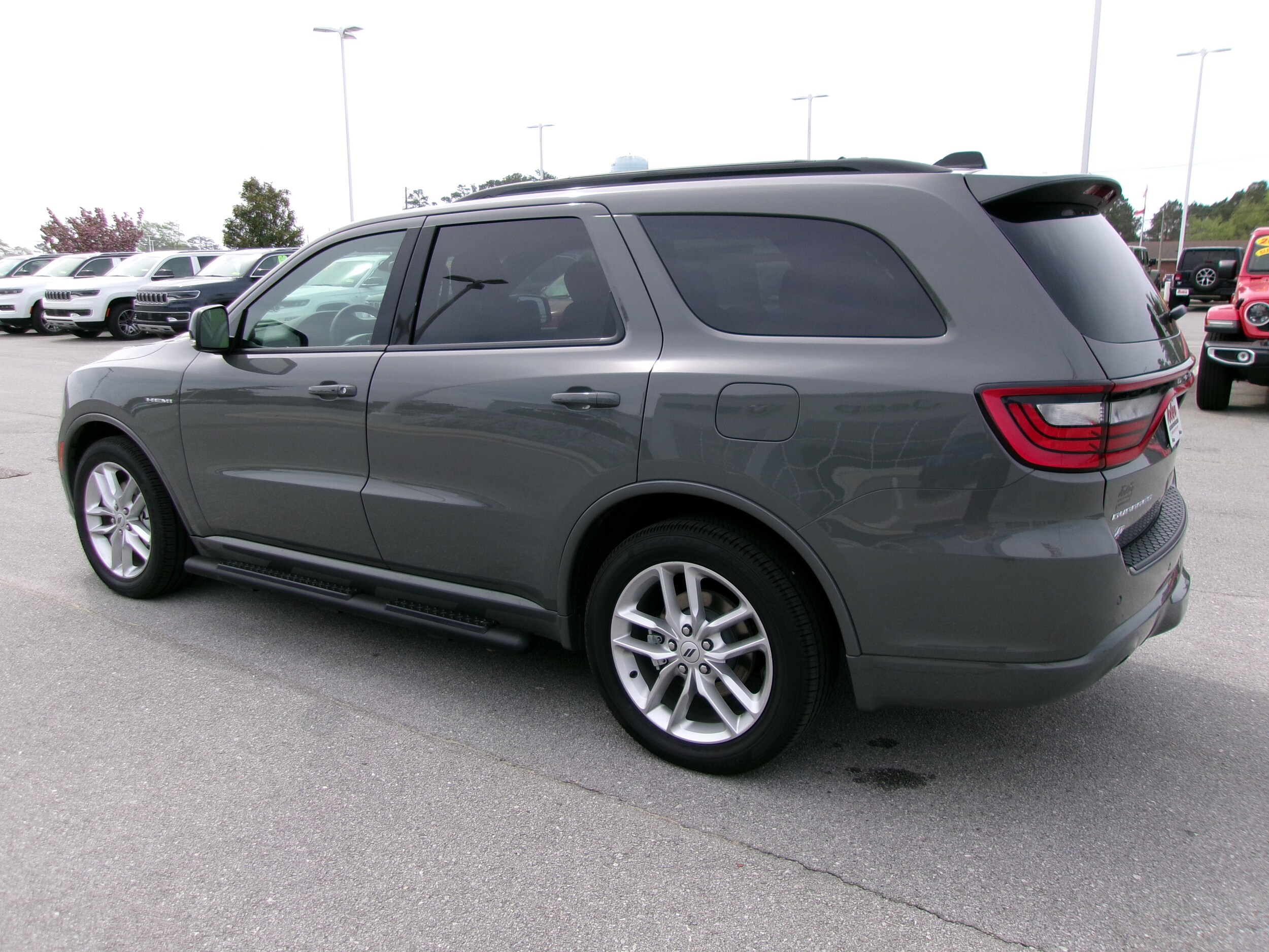 2025 Dodge Durango R/T Plus photo 2