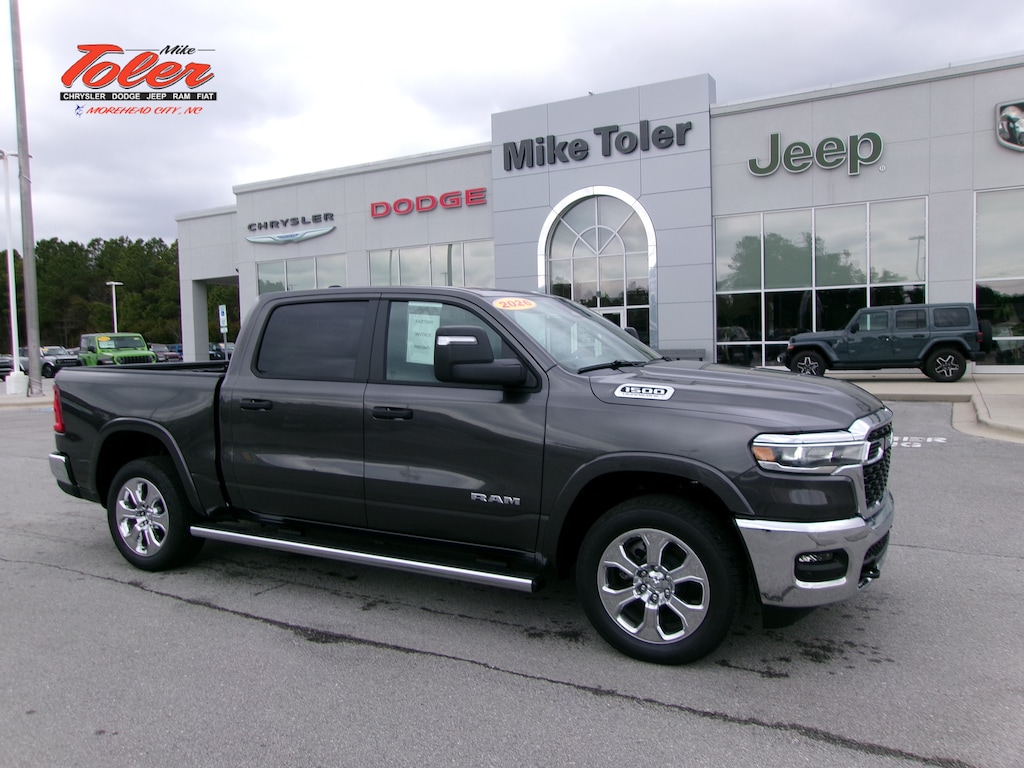 New 2026 Ram 1500 BIG HORN CREW CAB 4X4 5'7 BOX Pickup