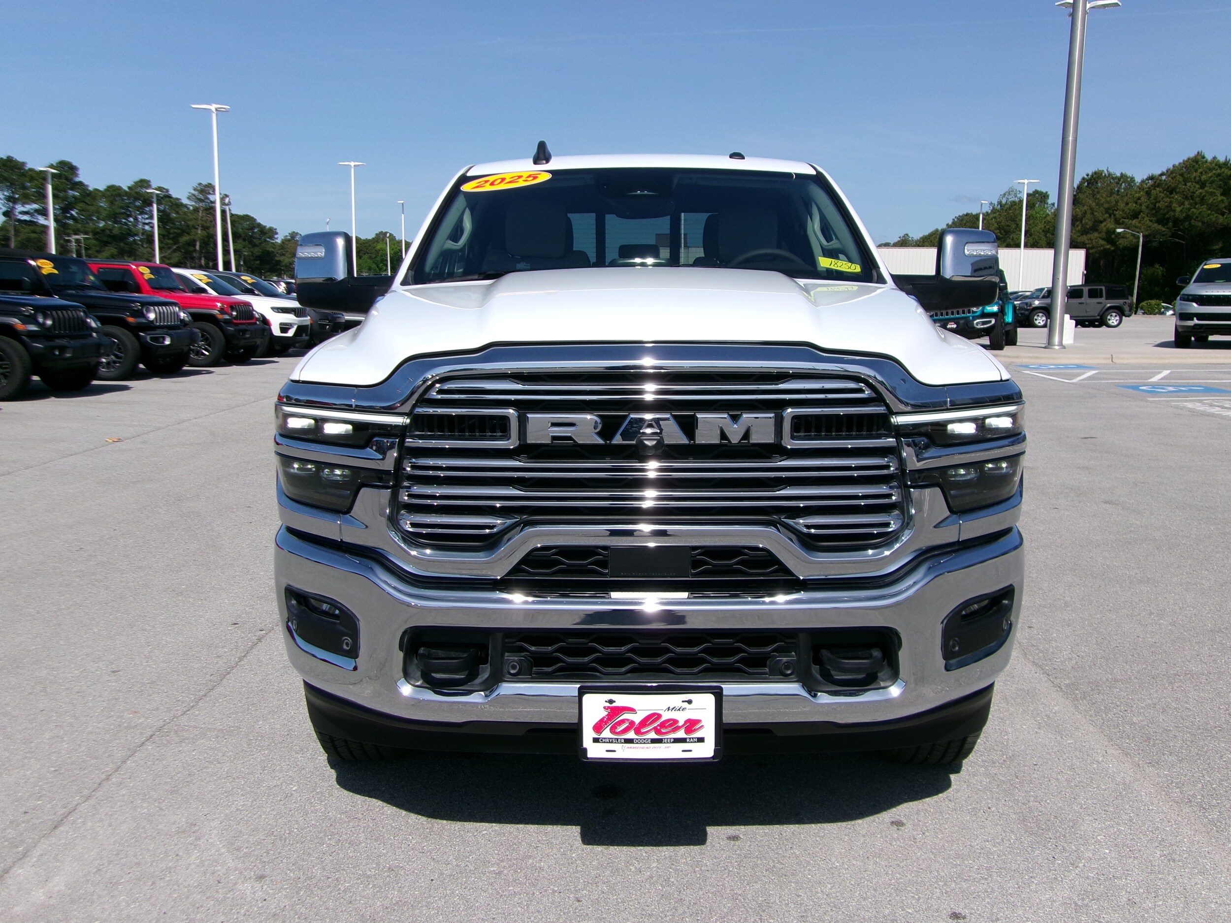 2025 Ram 2500 Laramie photo 4