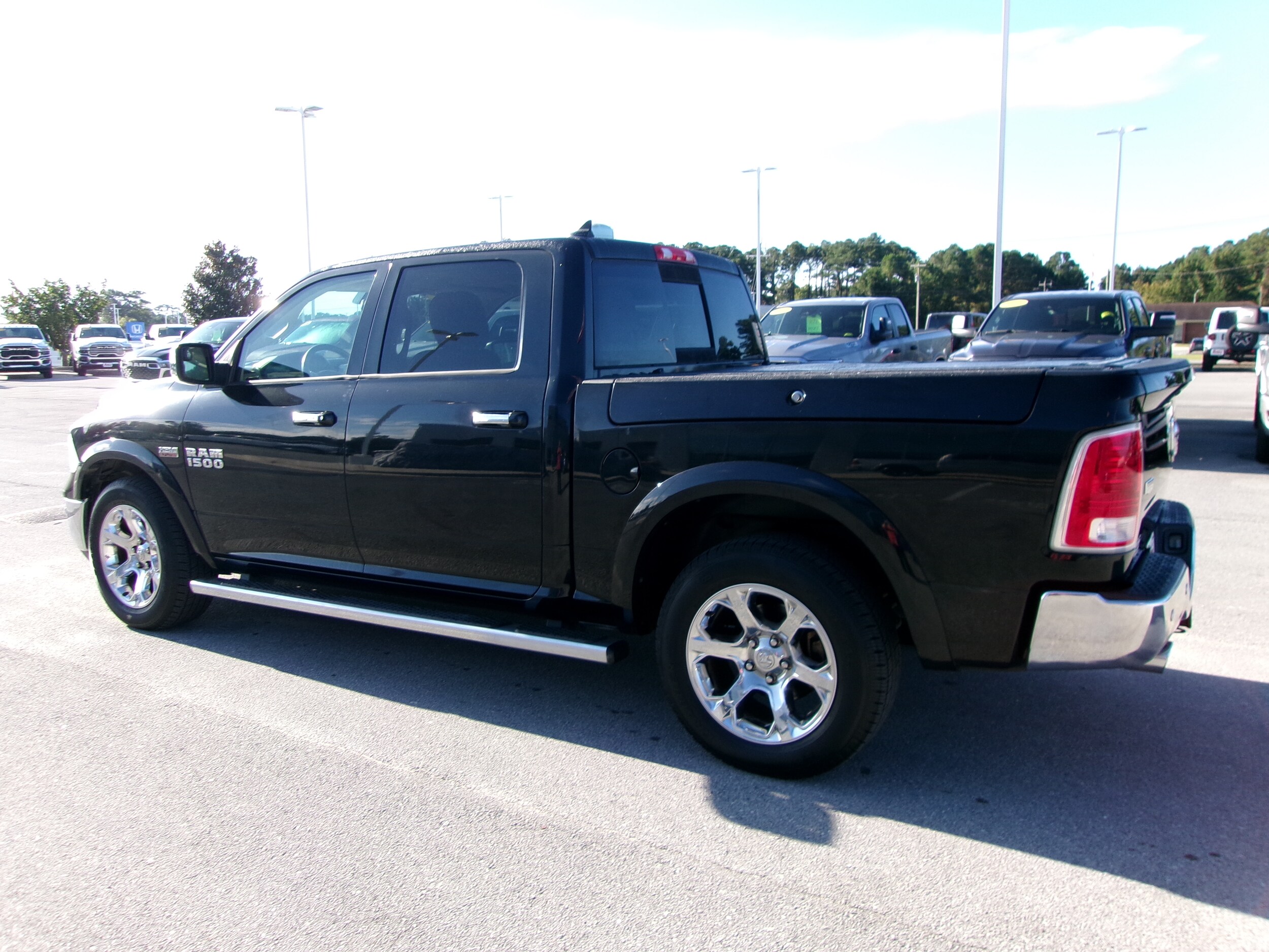 2015 Ram 1500 Laramie photo 2