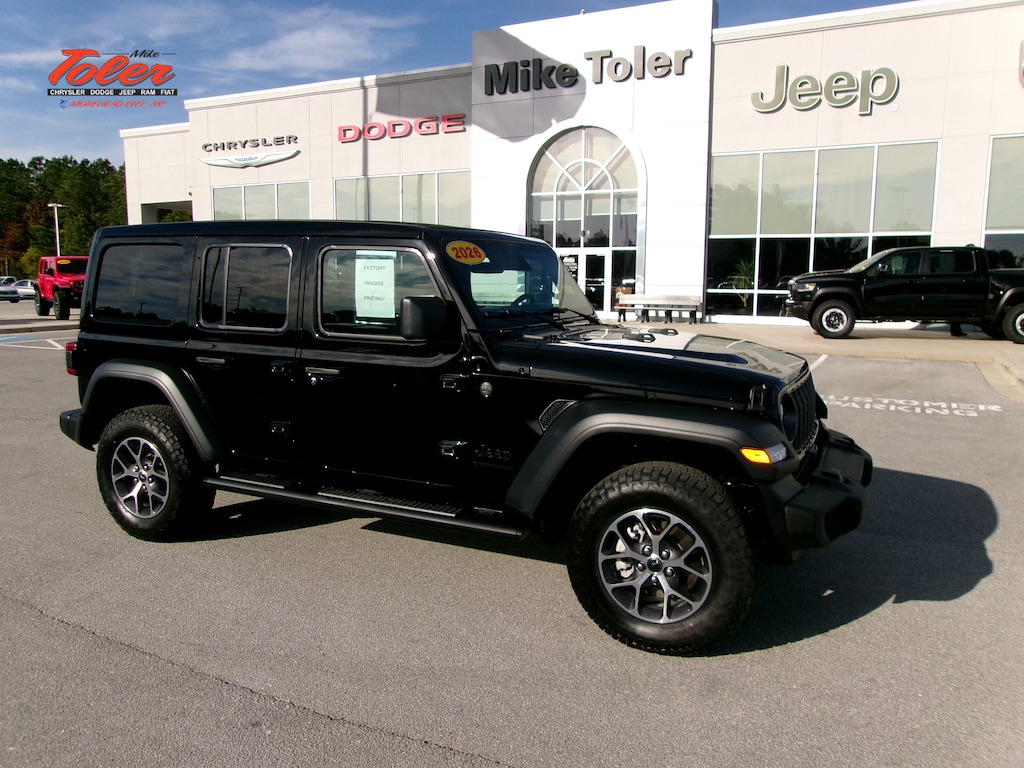 New 2026 Jeep Wrangler 4-DOOR SPORT S Sport Utility