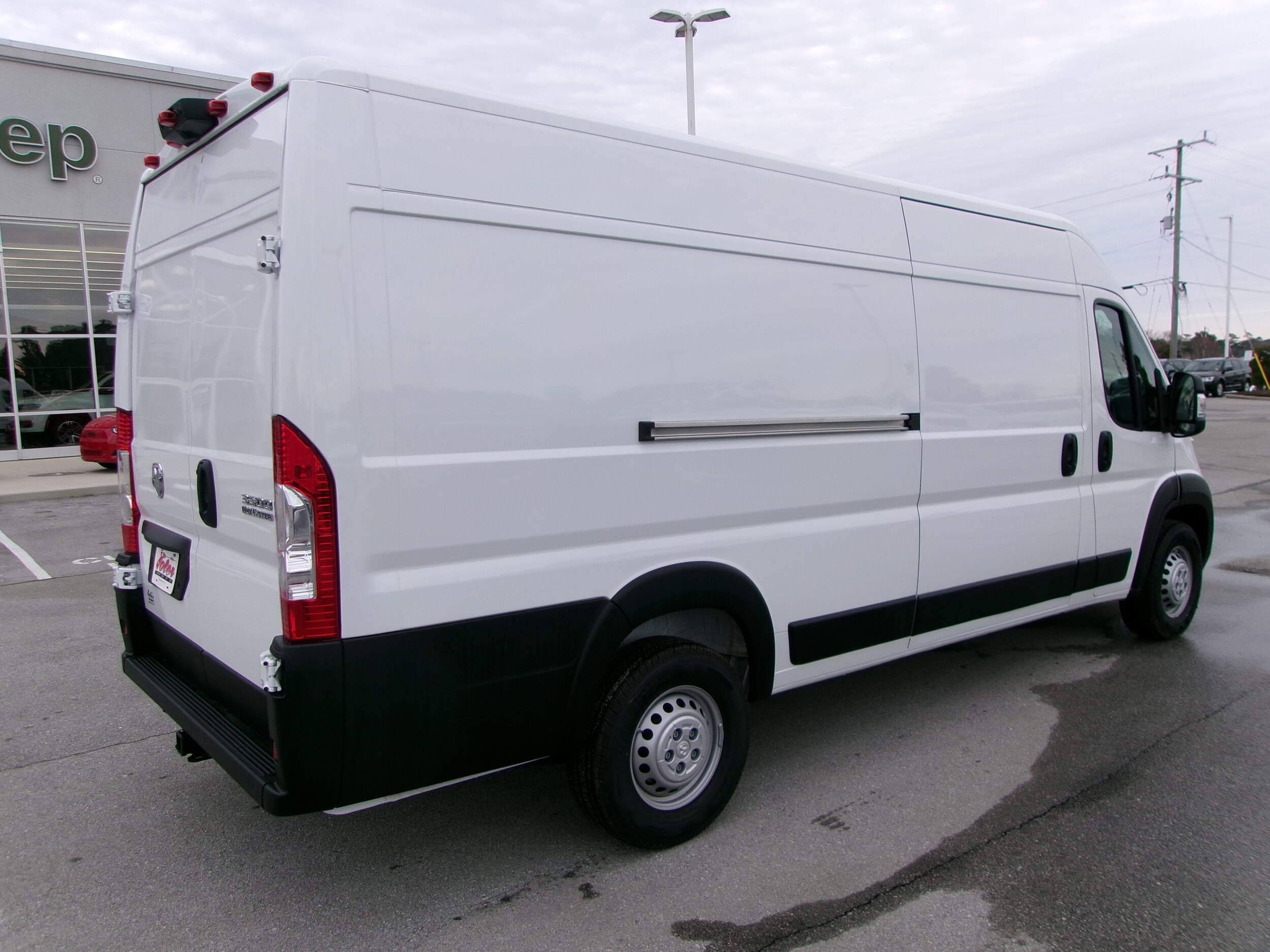 2025 Ram ProMaster 3500 Cargo Van photo 3