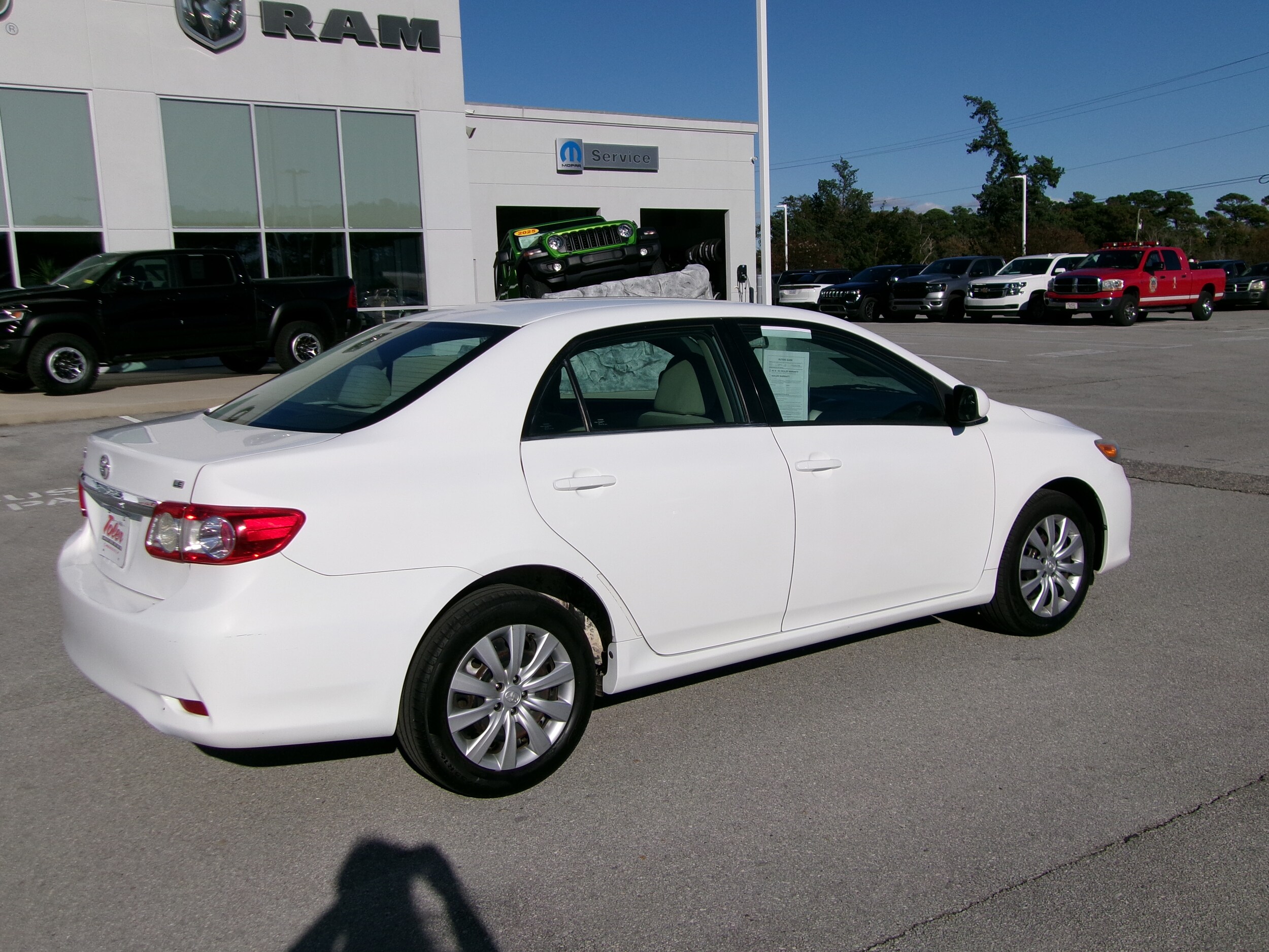 2012 Toyota Corolla photo 2