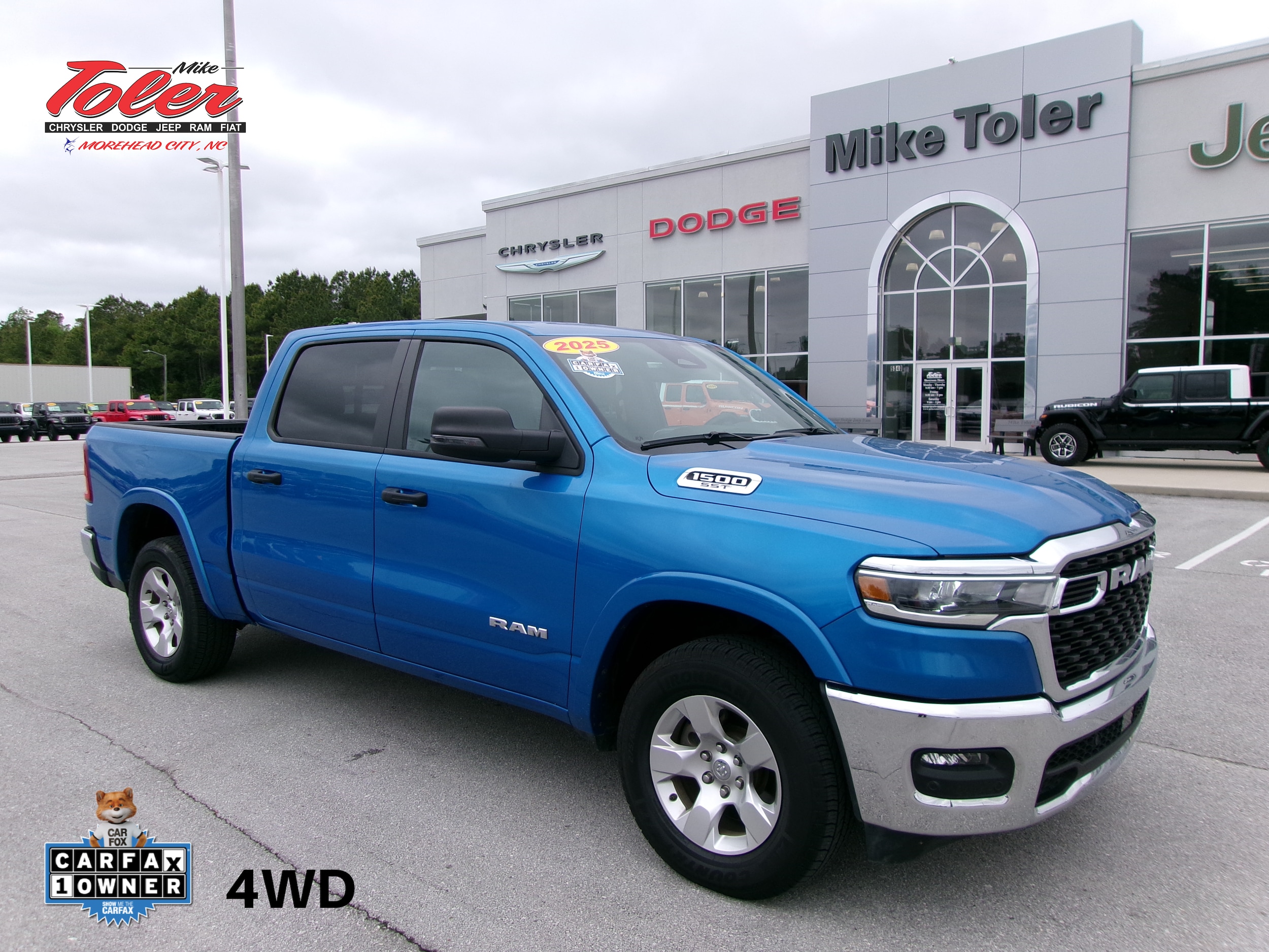 2025 RAM 1500 Big Horn/Lone Star 4x4 Crew Cab 5'7's photo