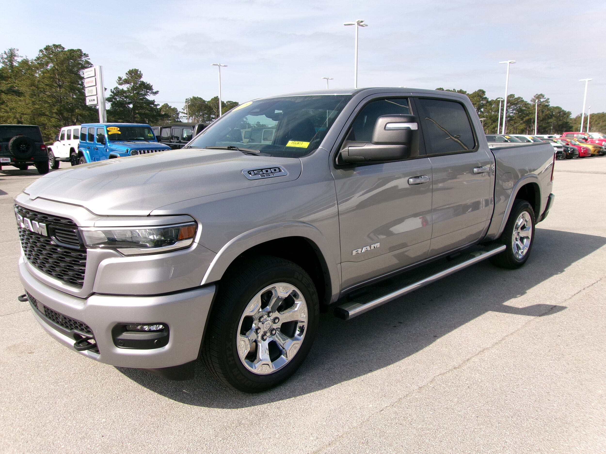 2025 Ram 1500 Big Horn photo 2