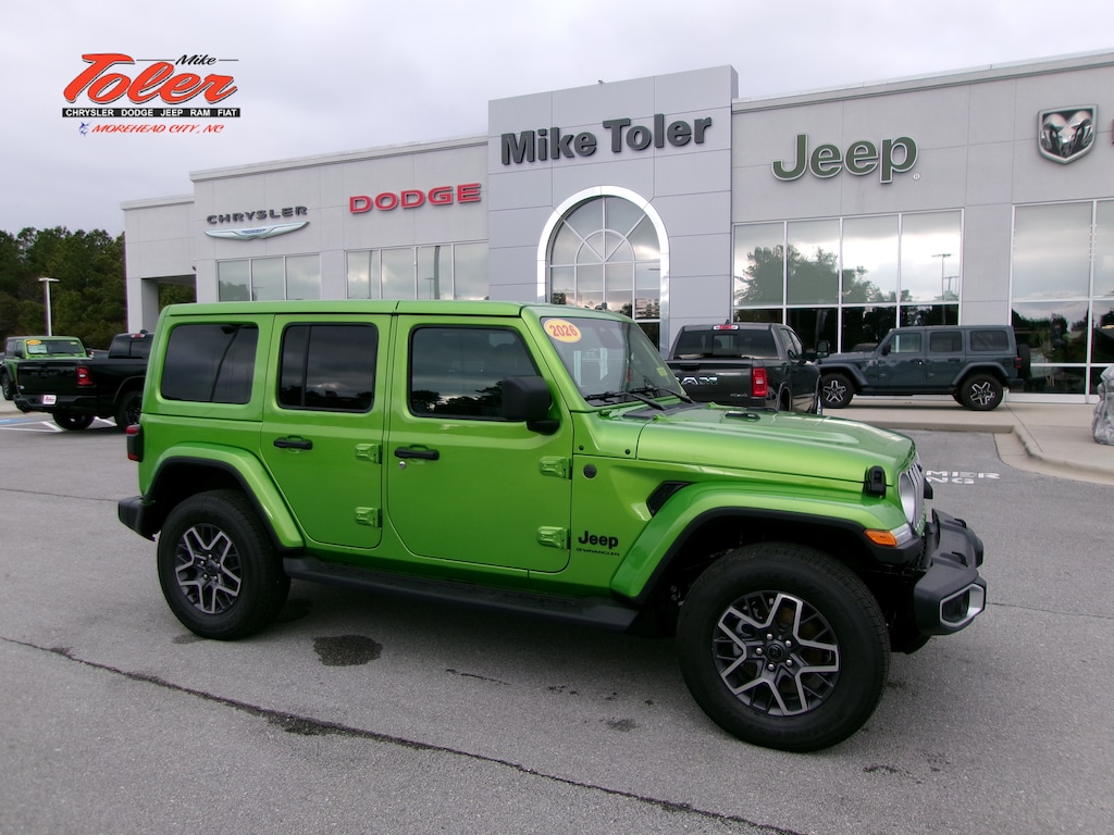 New 2026 Jeep Wrangler 4-DOOR SAHARA Sport Utility