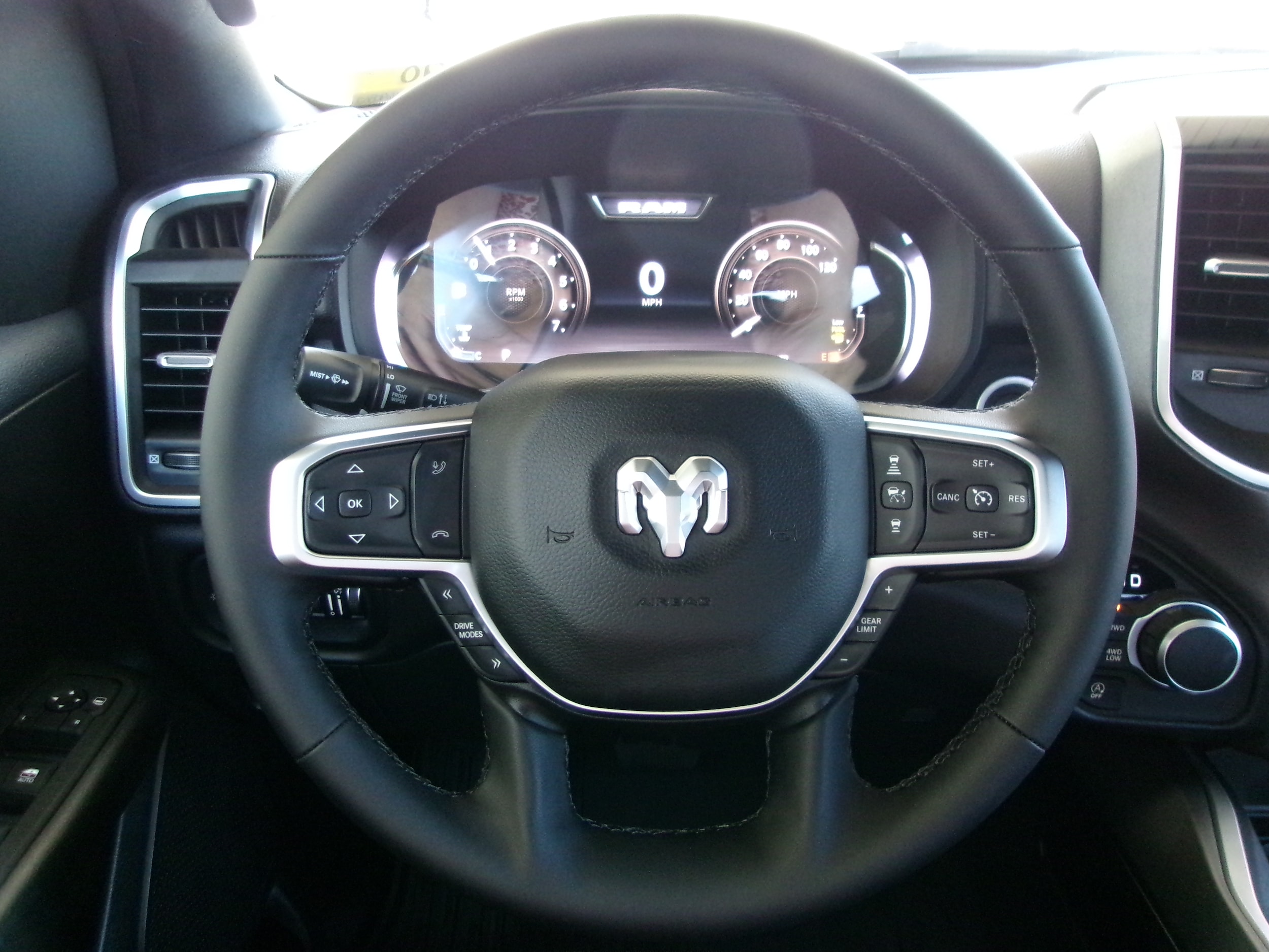 2025 RAM 1500 Big Horn/Lone Star - Photo 9