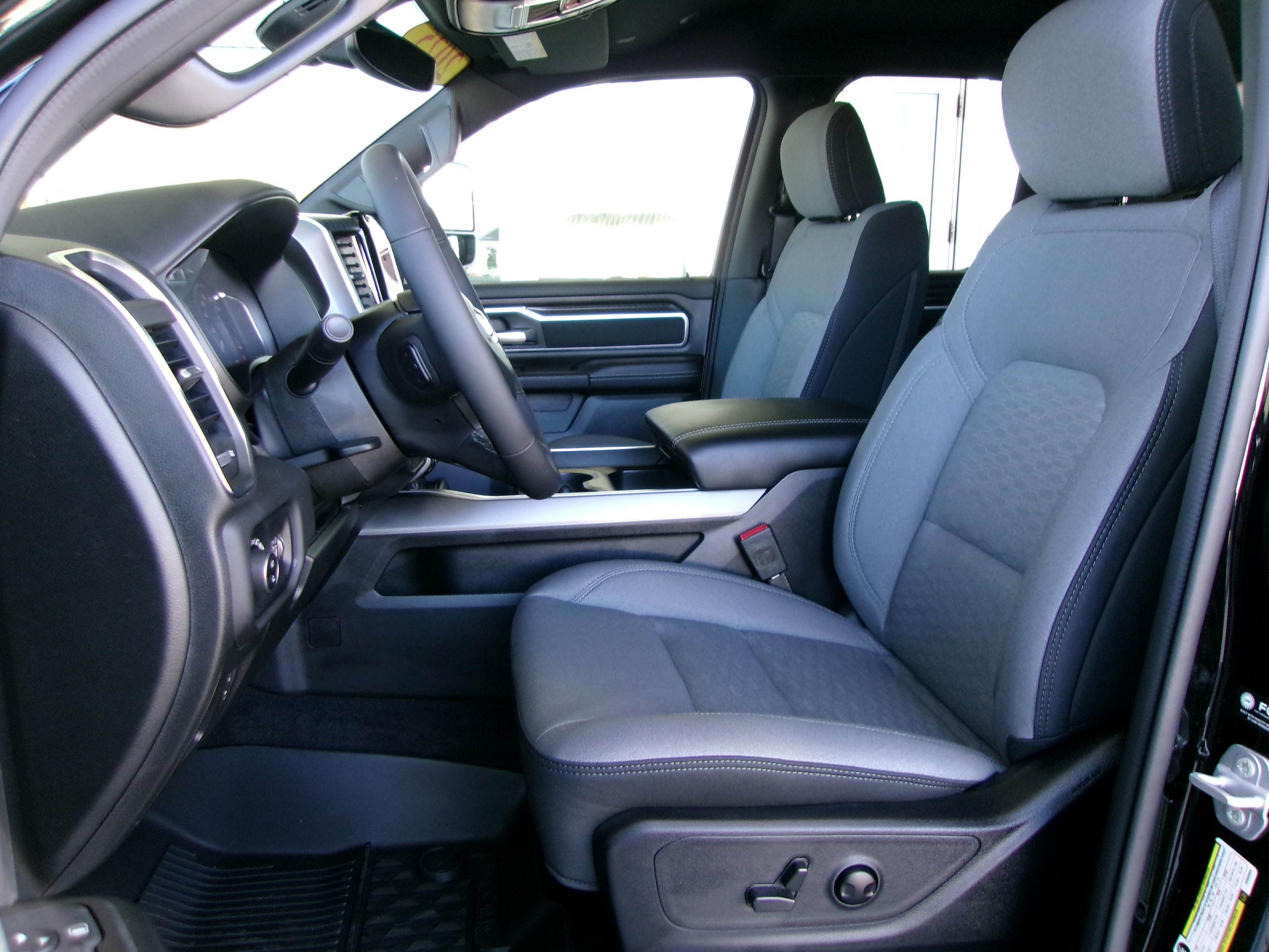 2025 RAM 1500 Big Horn/Lone Star - Photo 13