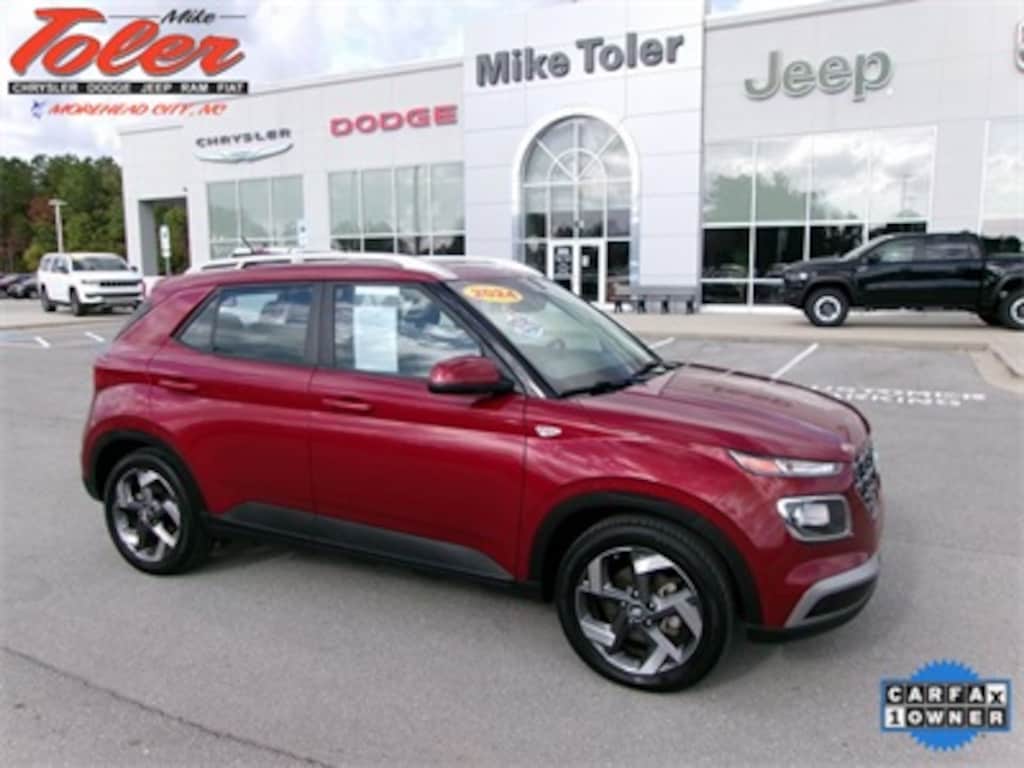 Used 2024 Hyundai Venue SEL SUV