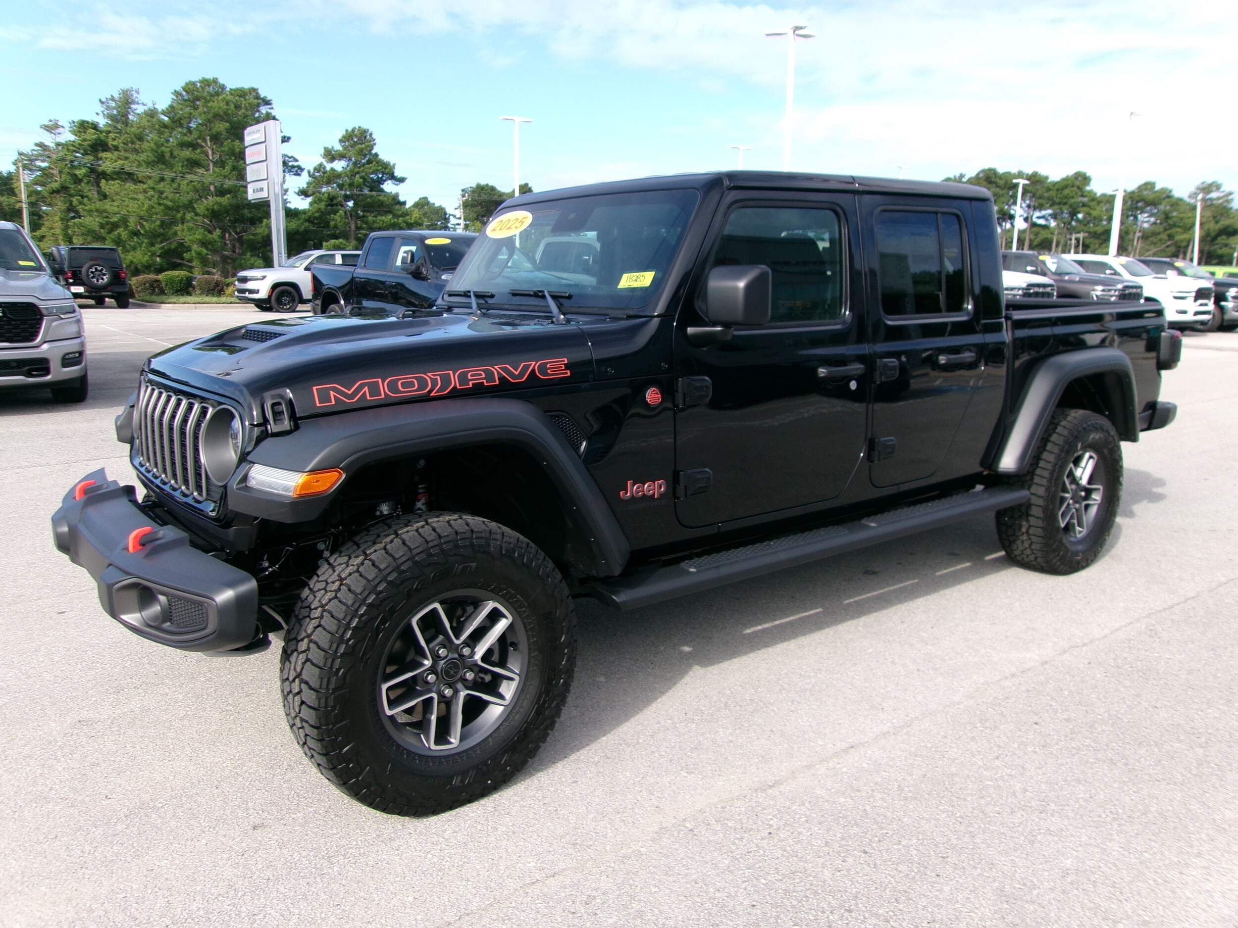 2025 Jeep Gladiator Mojave photo 2