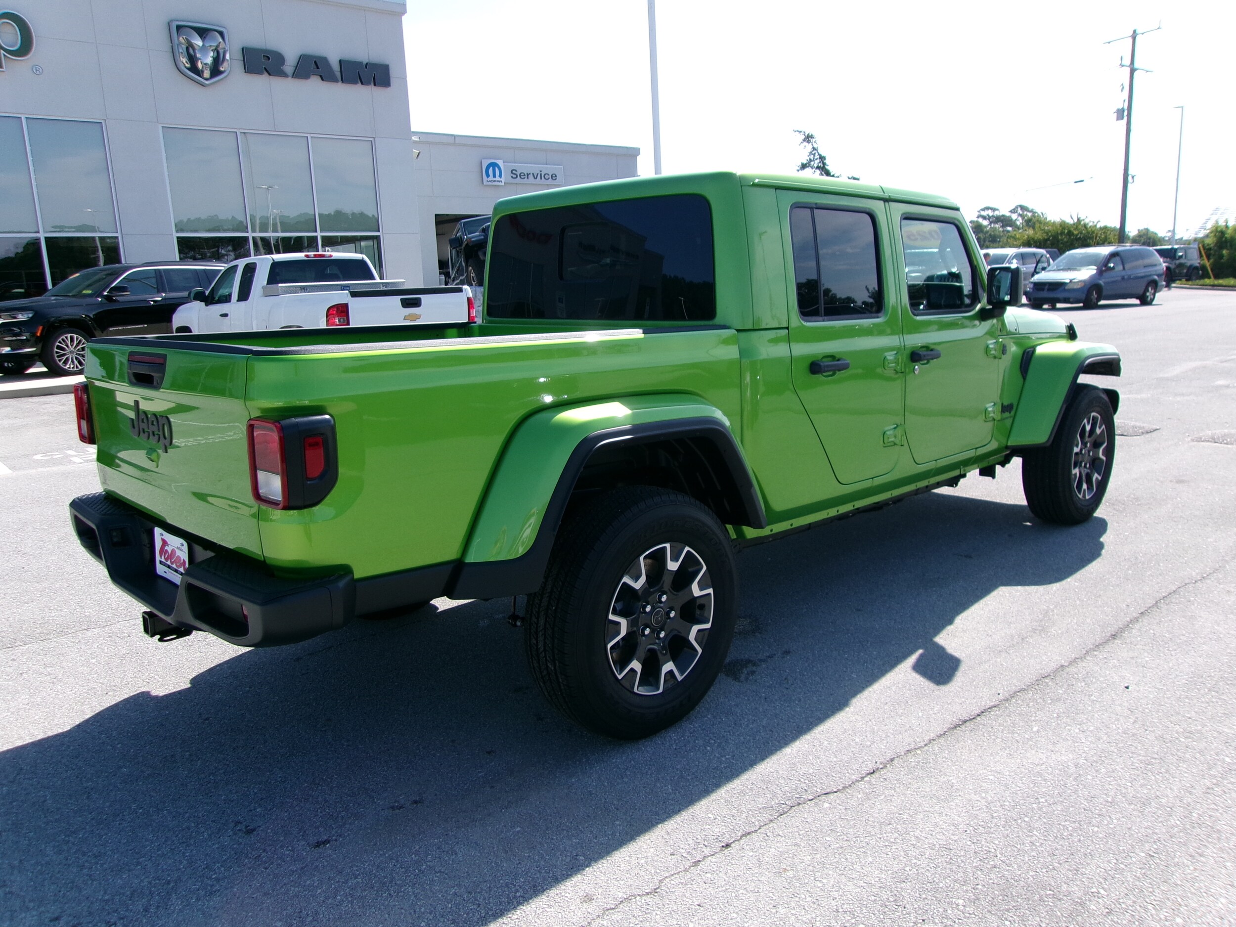 2025 Jeep Gladiator Sport S photo 4