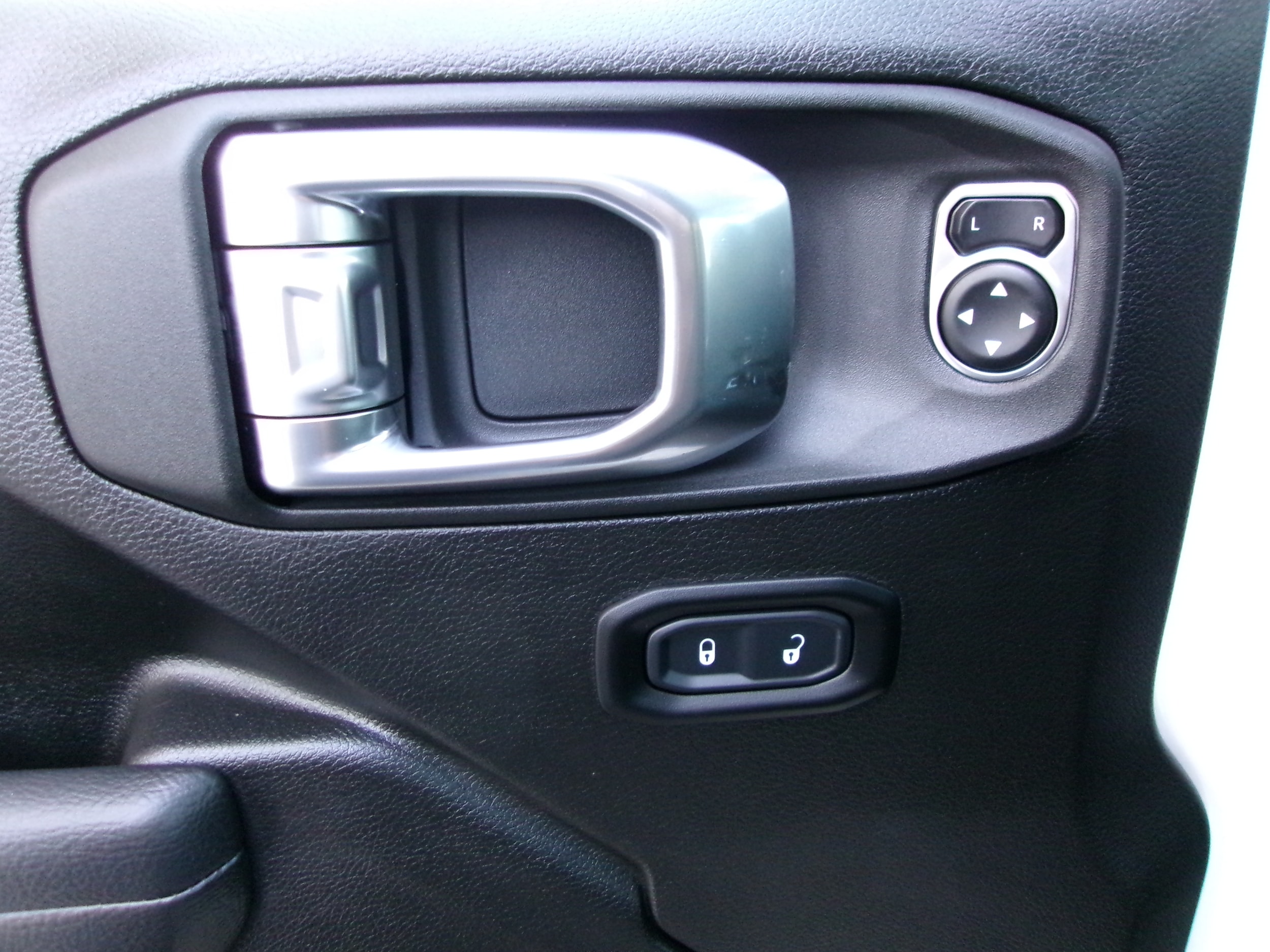 2025 Jeep Gladiator Sport S - Photo 12