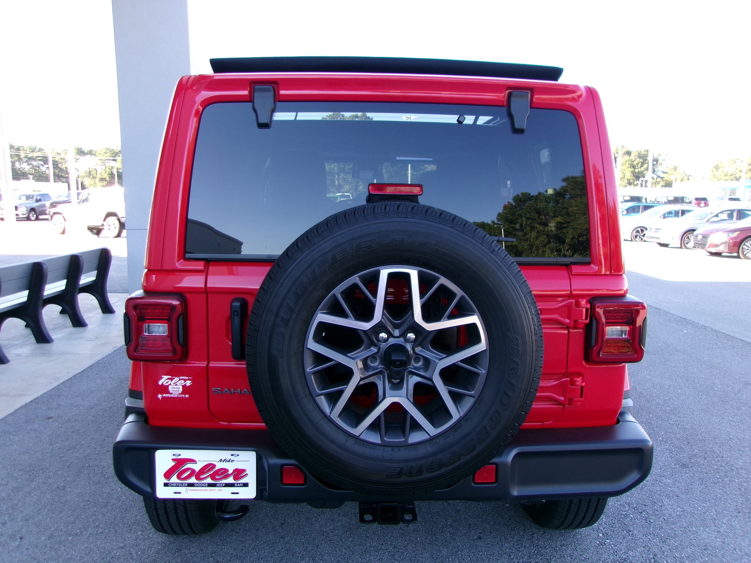 2025 Jeep Wrangler 4-Door Sahara - Photo 21