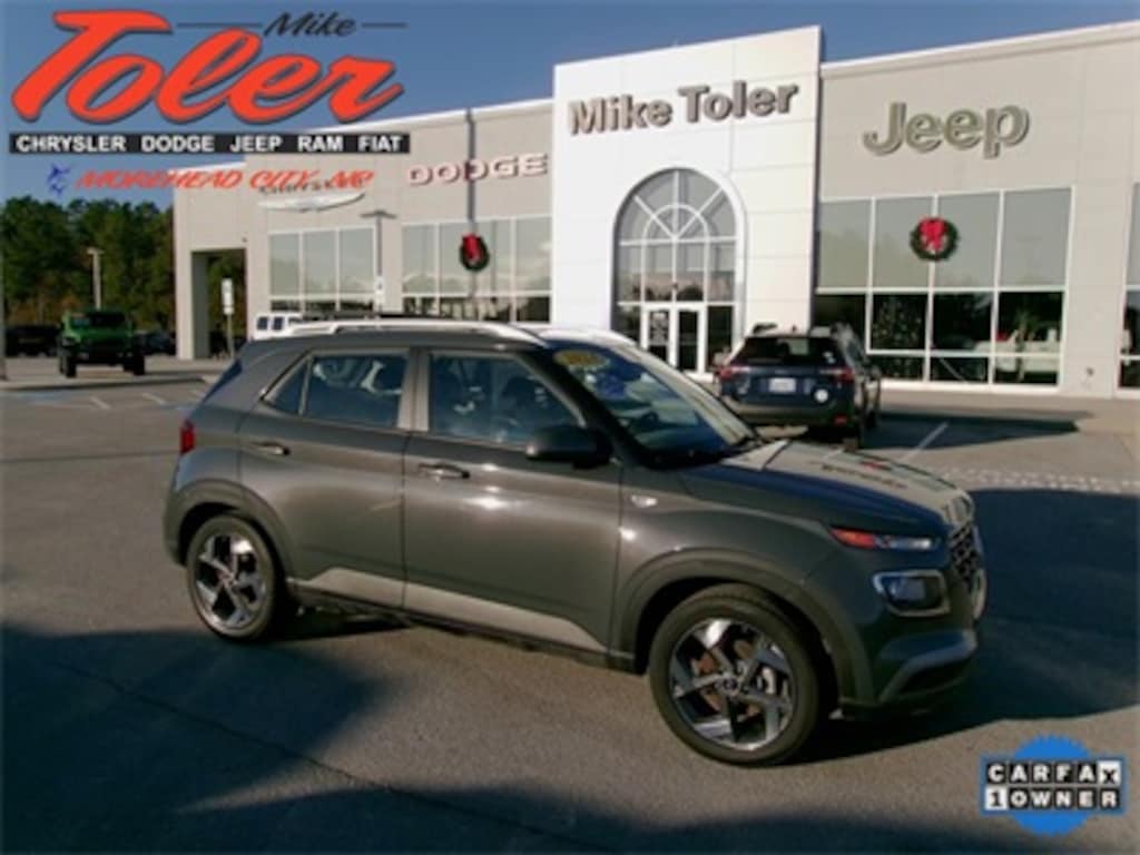 Used 2024 Hyundai Venue SEL SUV