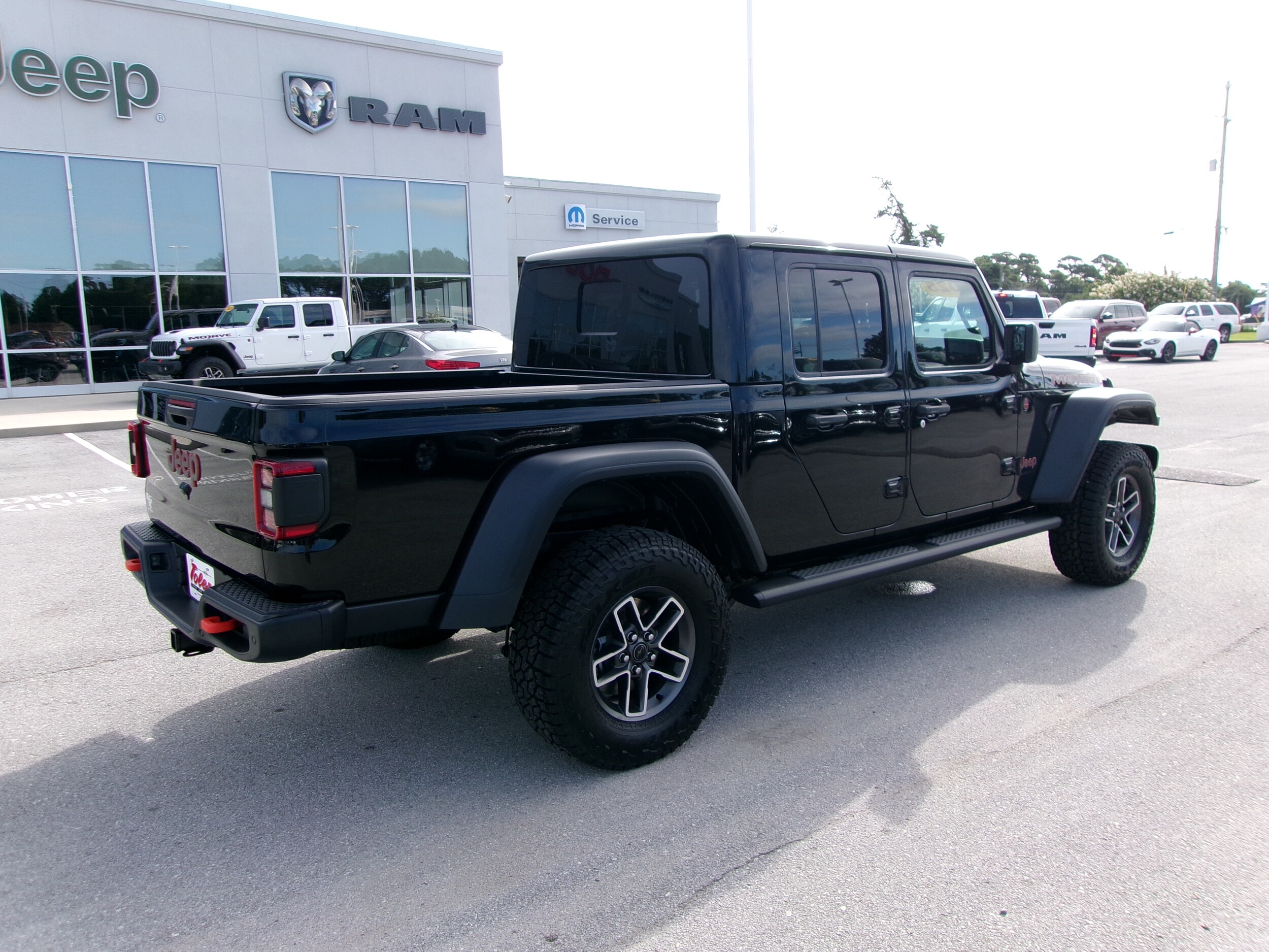 2025 Jeep Gladiator Mojave photo 4