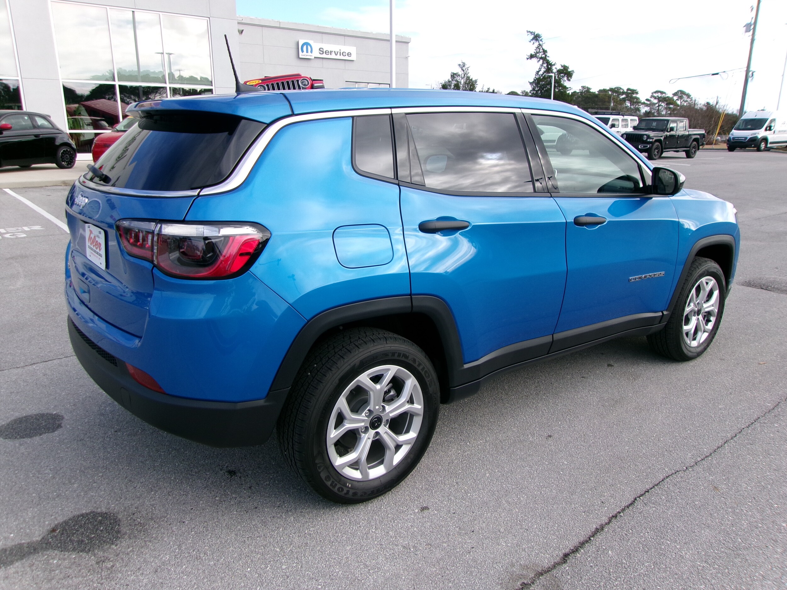 2025 Jeep Compass Sport photo 4
