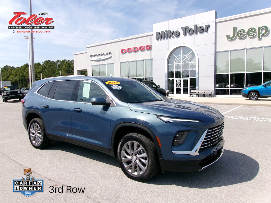 Used 2025 Buick Enclave Preferred SUV