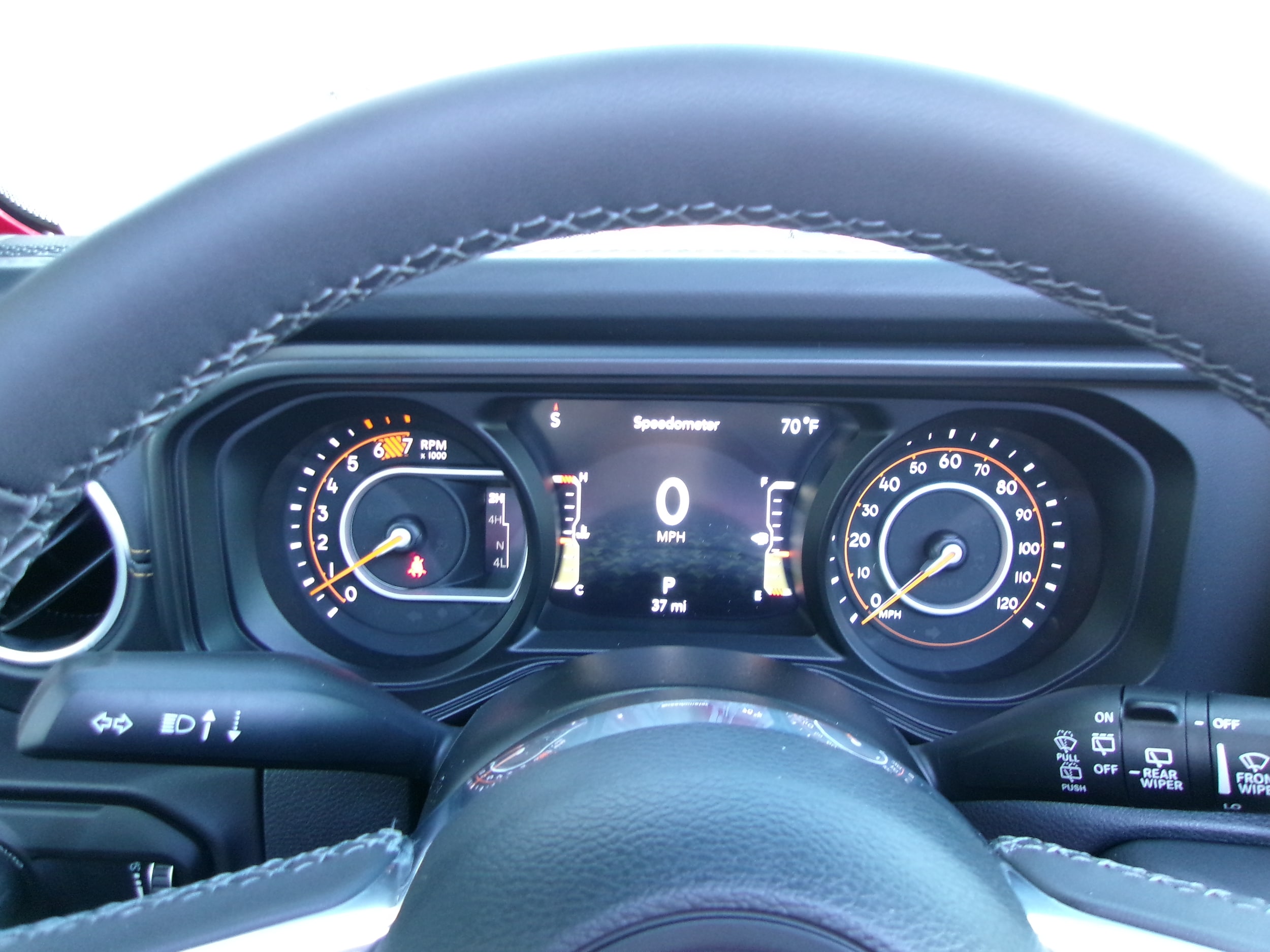 2025 Jeep Wrangler 4-Door Sahara - Photo 9