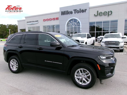 2025 Jeep Grand Cherokee LAREDO X 4X4 Sport Utility