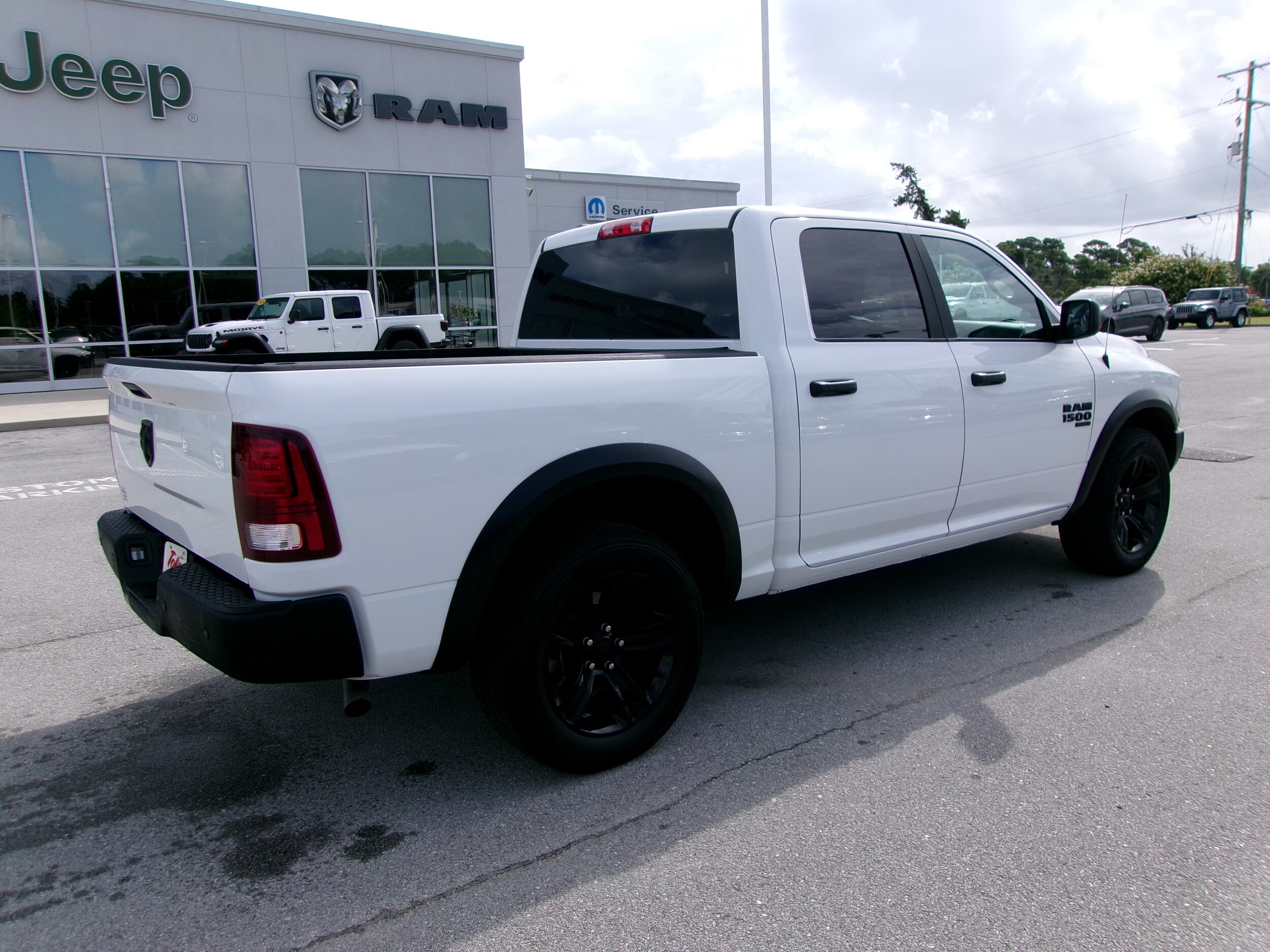 2024 Ram 1500 Classic Warlock photo 3