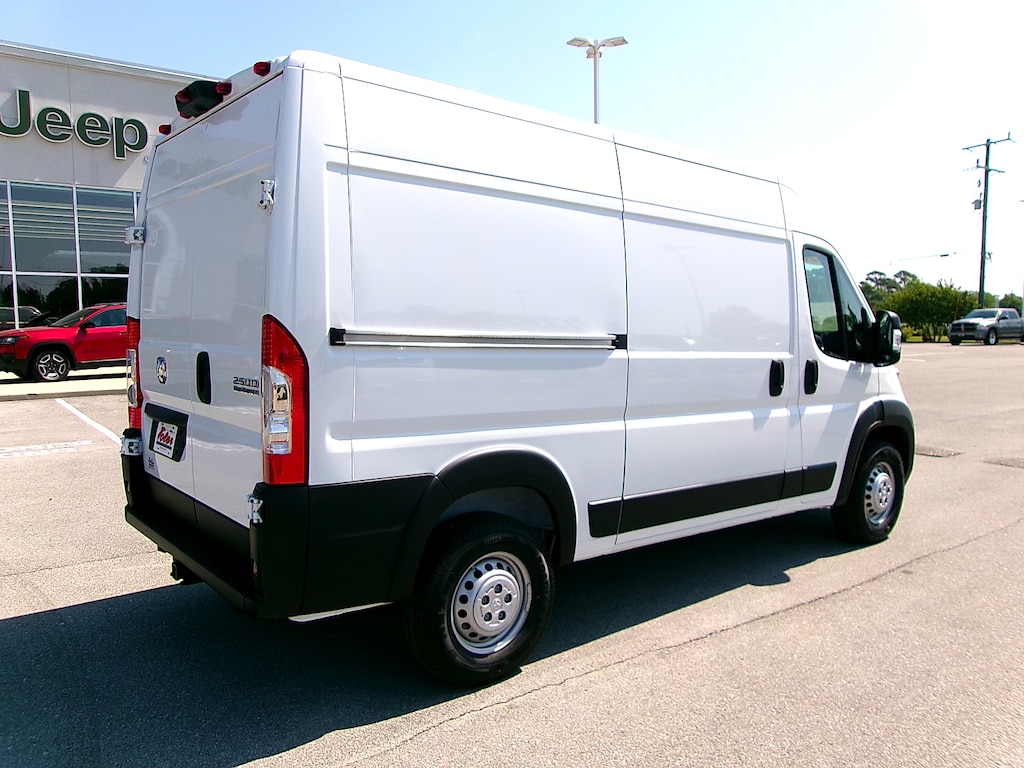 New 2026 Ram ProMaster PROMASTER 2500 TRADESMAN CARGO VAN HIGH ROOF 136' Cargo Van
